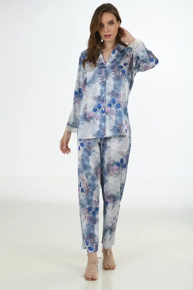 YAKE Two-Piece Floral Satin Pajama Set