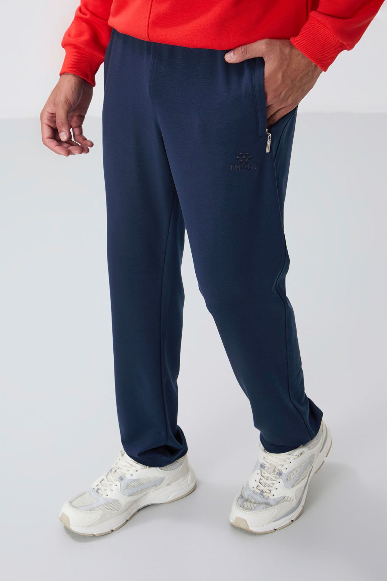 TOMMY Men's Slim-fit Straight-leg Sweatpants 1