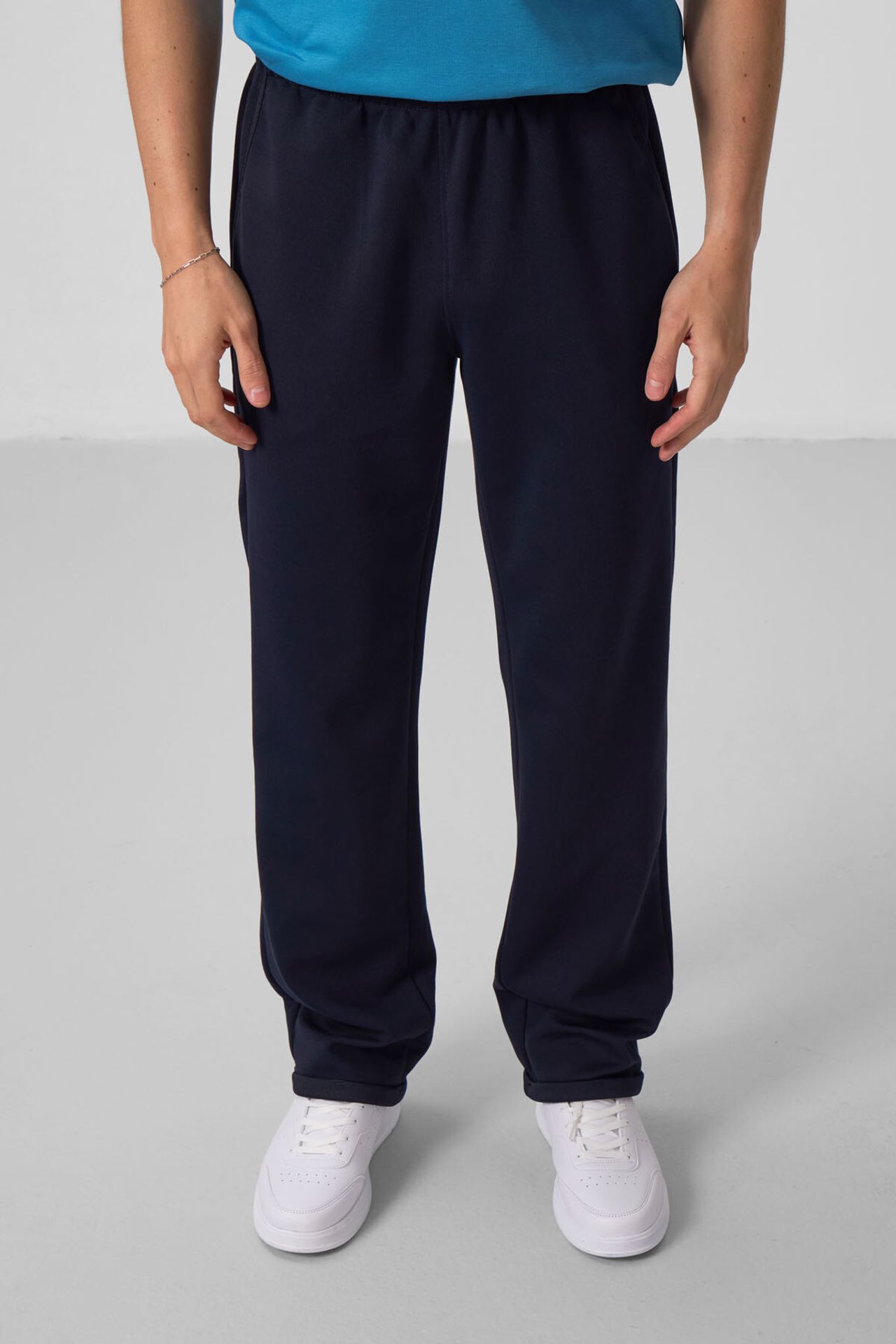 TOMMY Men's Wide-Leg Pull-On Trousers 4