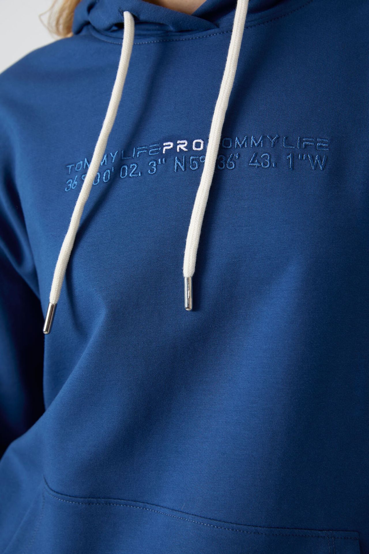 TOMMY Oversized Hooded Sweatshirt And Pants Set 3