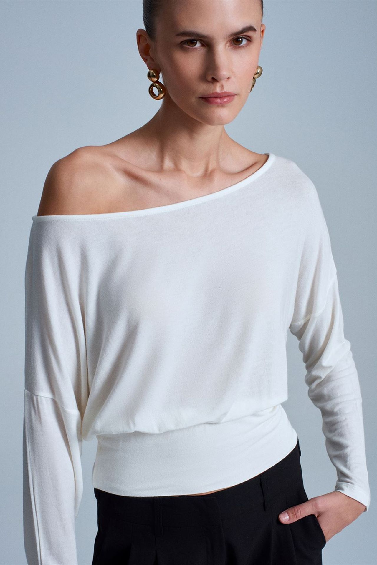 DILVIN Women's Relaxed Boat Neck Long Sleeve Blouse 4