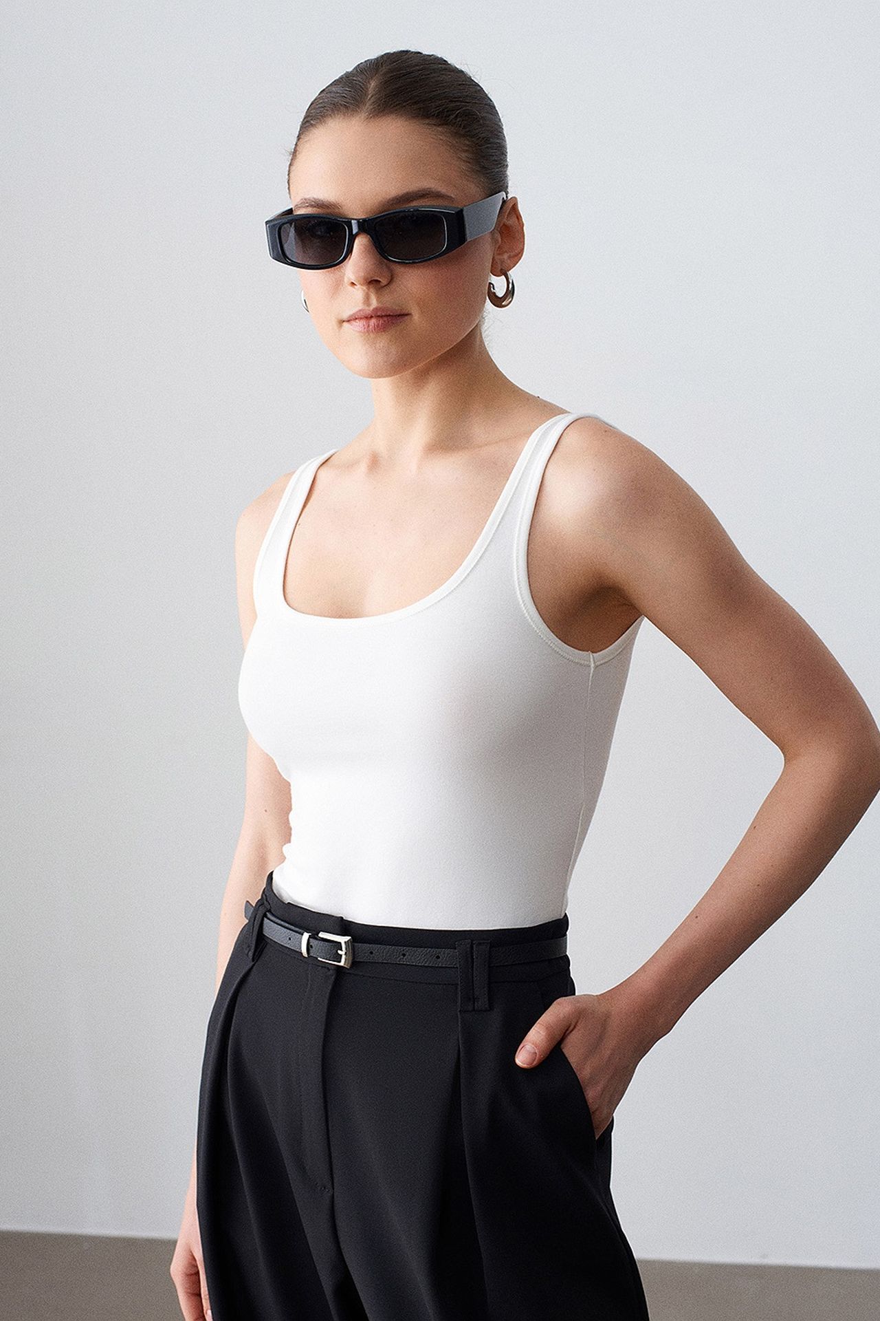 DILVIN Sleeveless Slim Fit Jersey Blouse 4