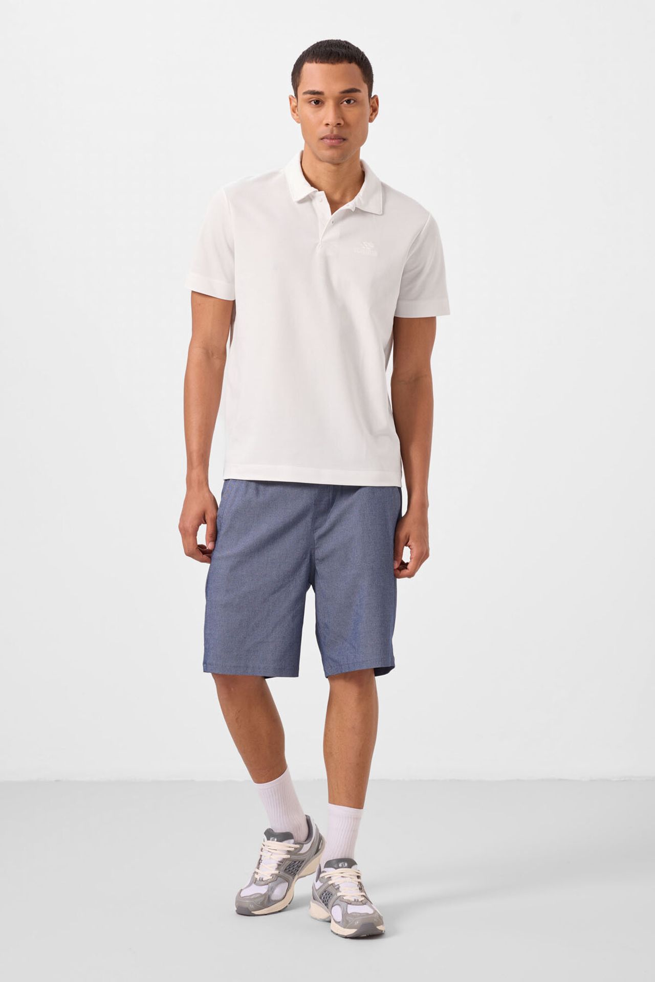 TOMMY Men's Woven Chino Shorts 1