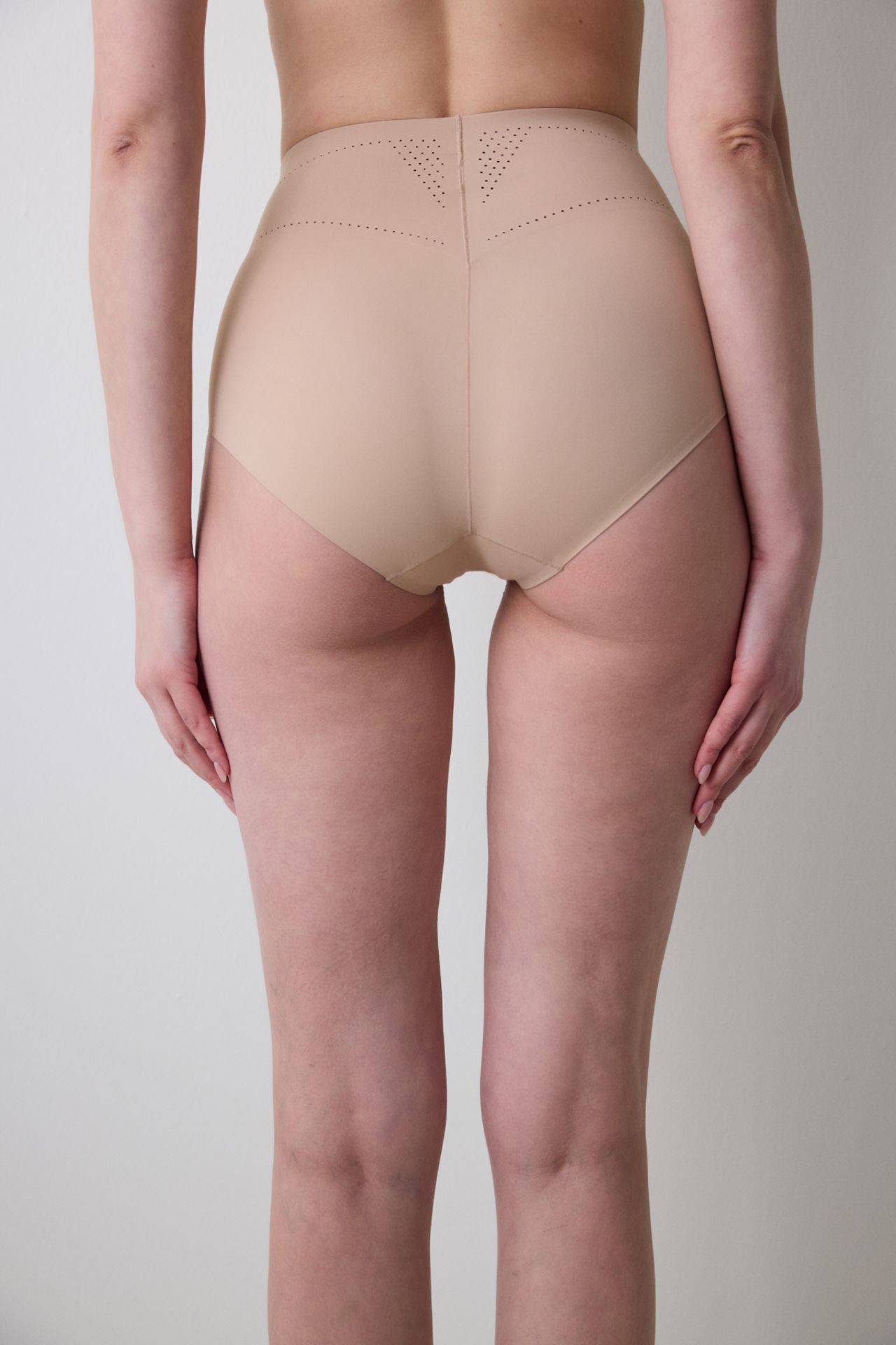PENTI No-Show Light Slip Shapewear