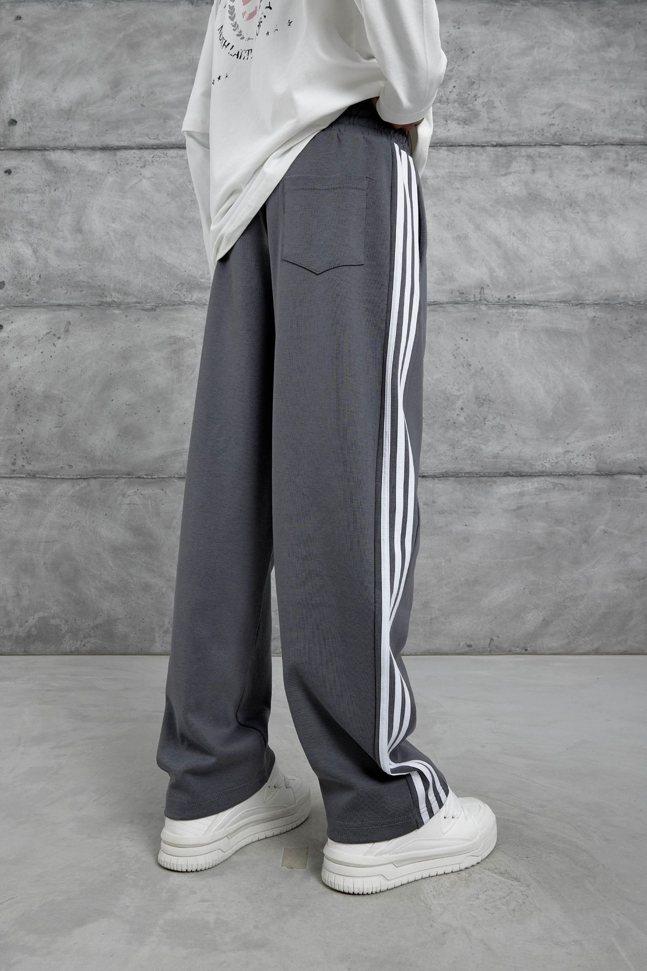 NOMARC Bol Baskılı Geniş Paça Jogger 4