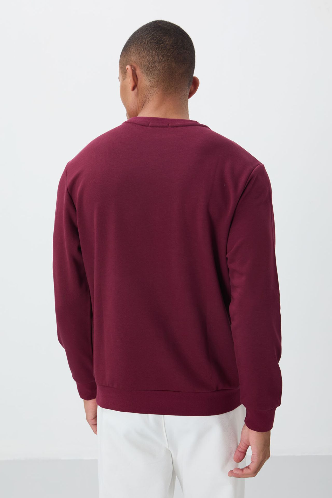 TOMMY Men's Printed Crew Neck Sweatshirt 5
