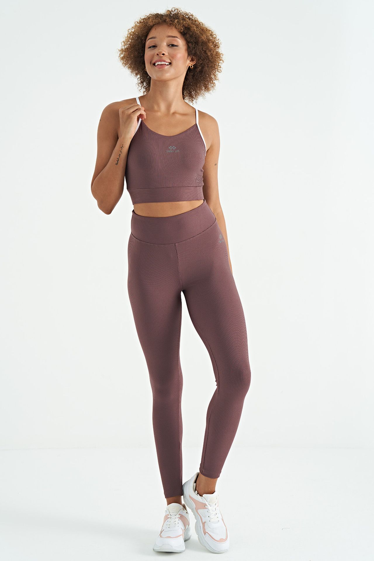 TOMMY Fitted Sleeveless Crop Sports Top 6