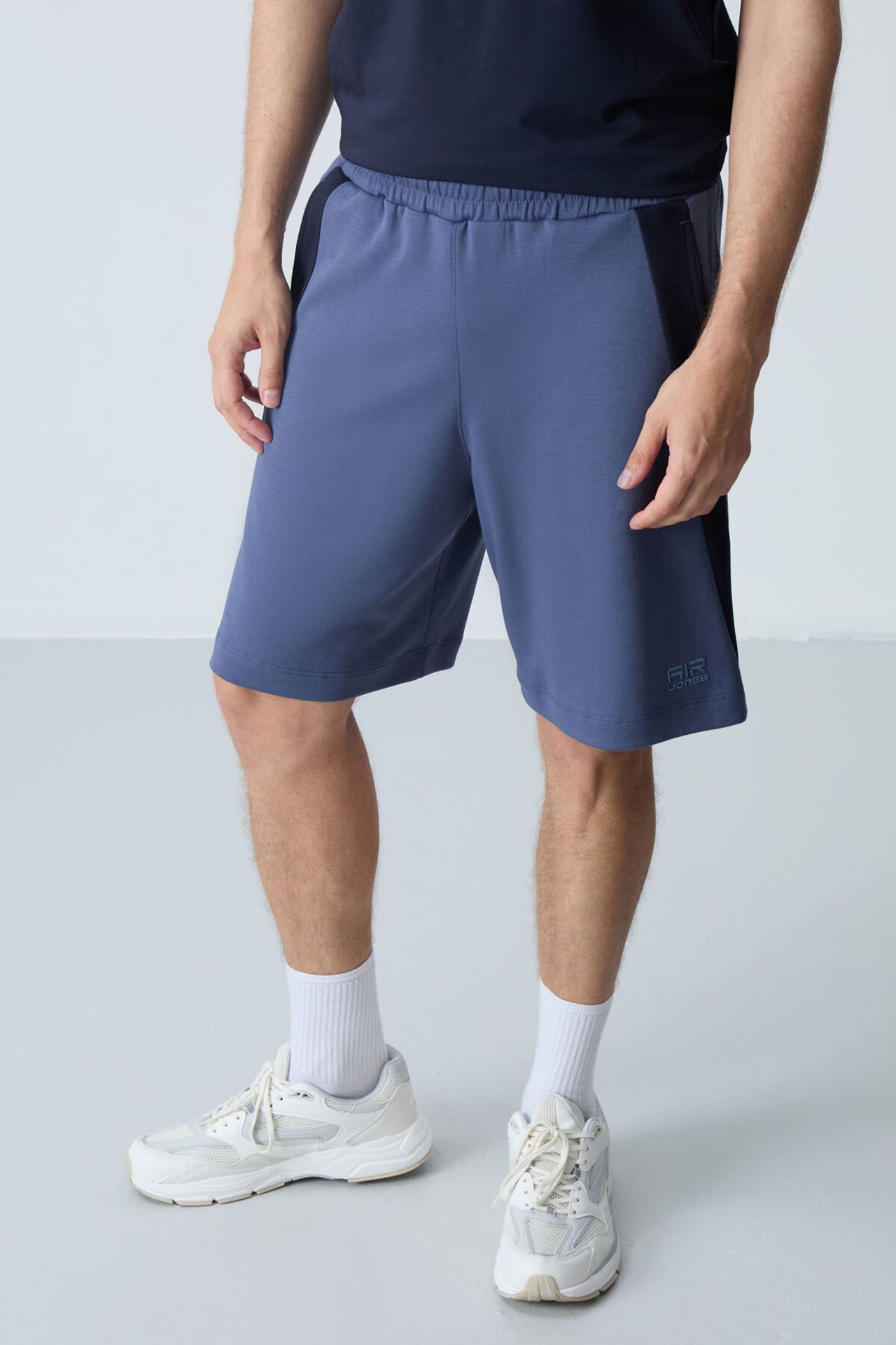 TOMMY Men's Cotton Blend Sweat Shorts 1