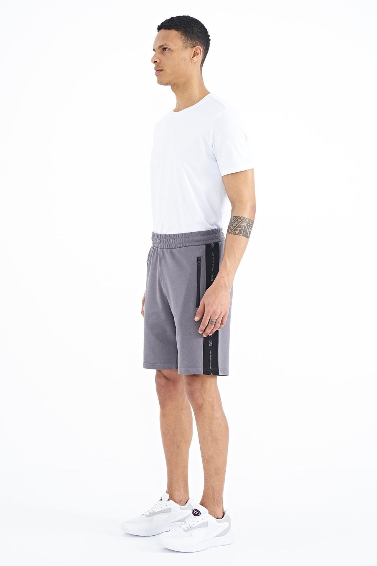 TOMMY Men's Knit Sweat Shorts 4
