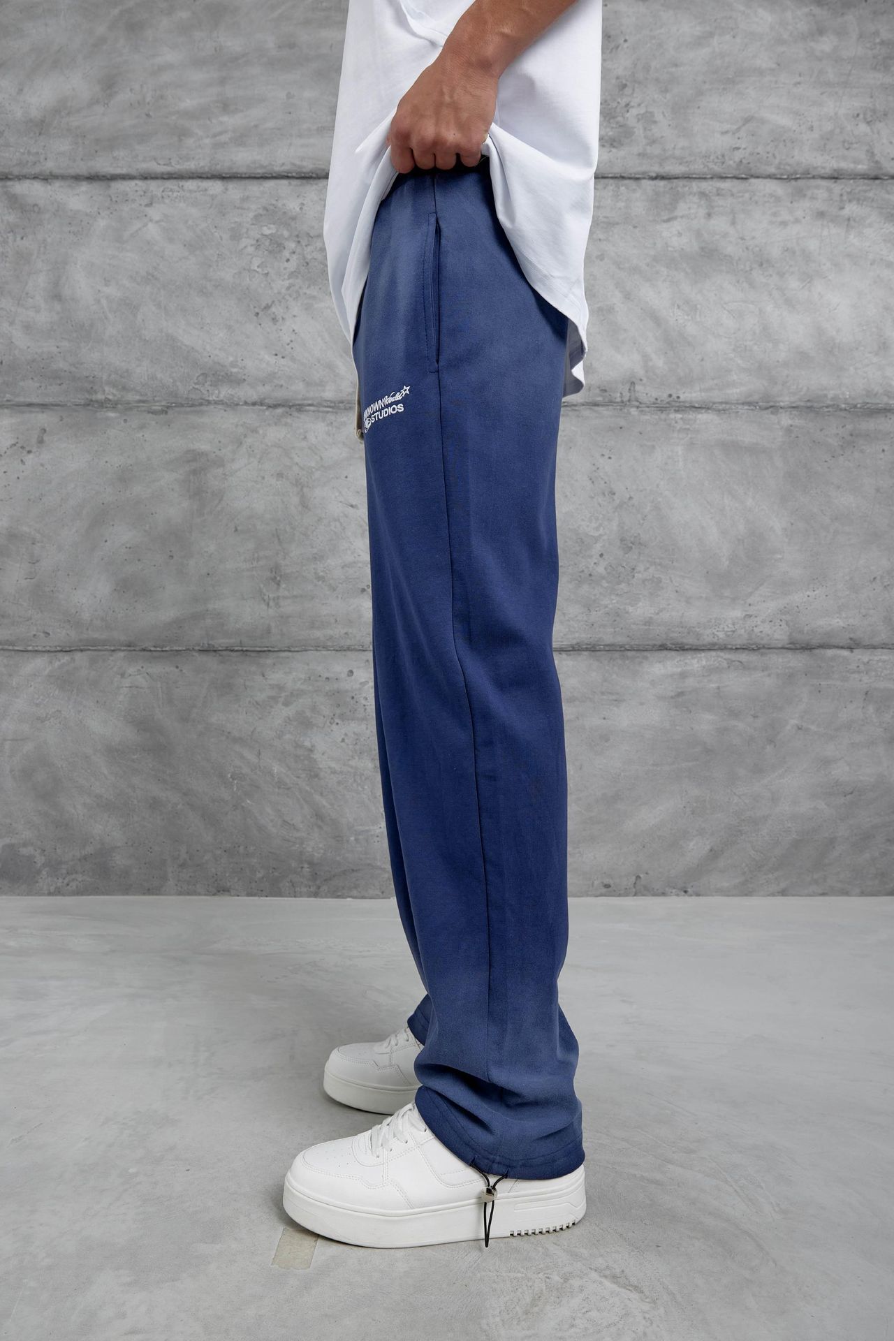 NOMARC Metin Baskılı Düz Paça Jogger Pantolon 5