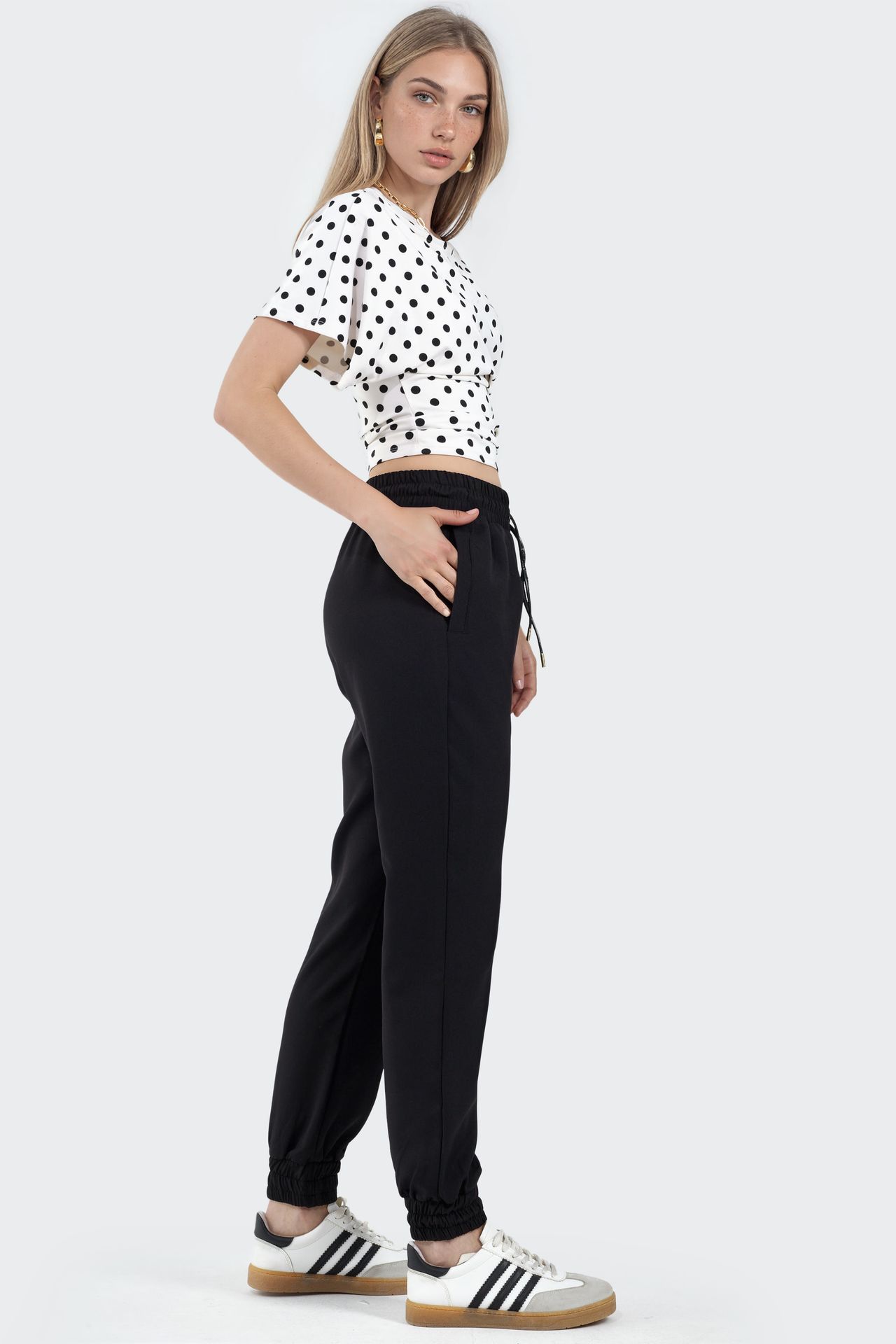 BDART Drawstring Elastic Waist Skinny Leg Sweatpants 3