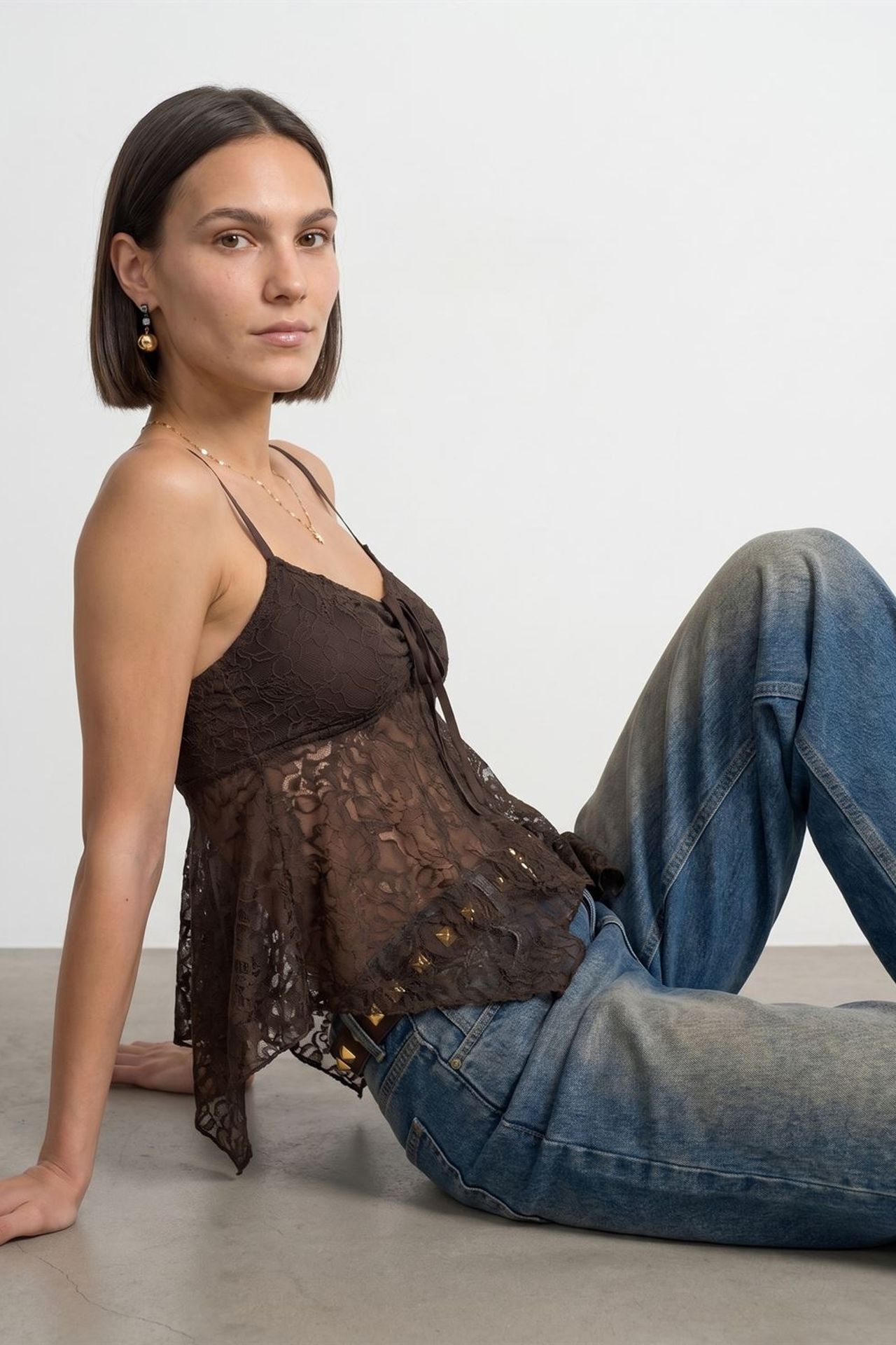 DILVIN Lace Tie-front Sleeveless Blouse 2