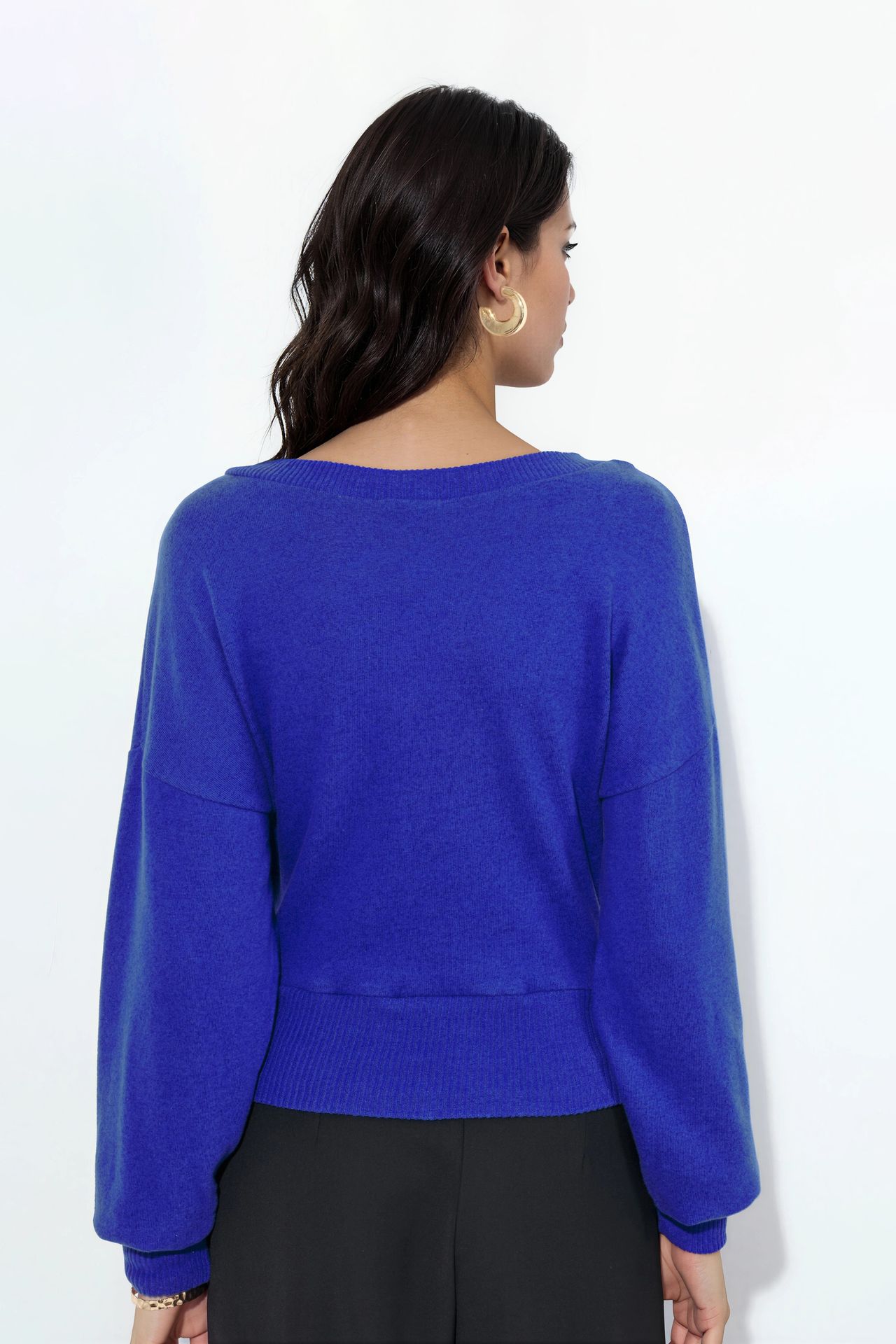 BUSEM Women's Crop V-neck Sweatshirt 3