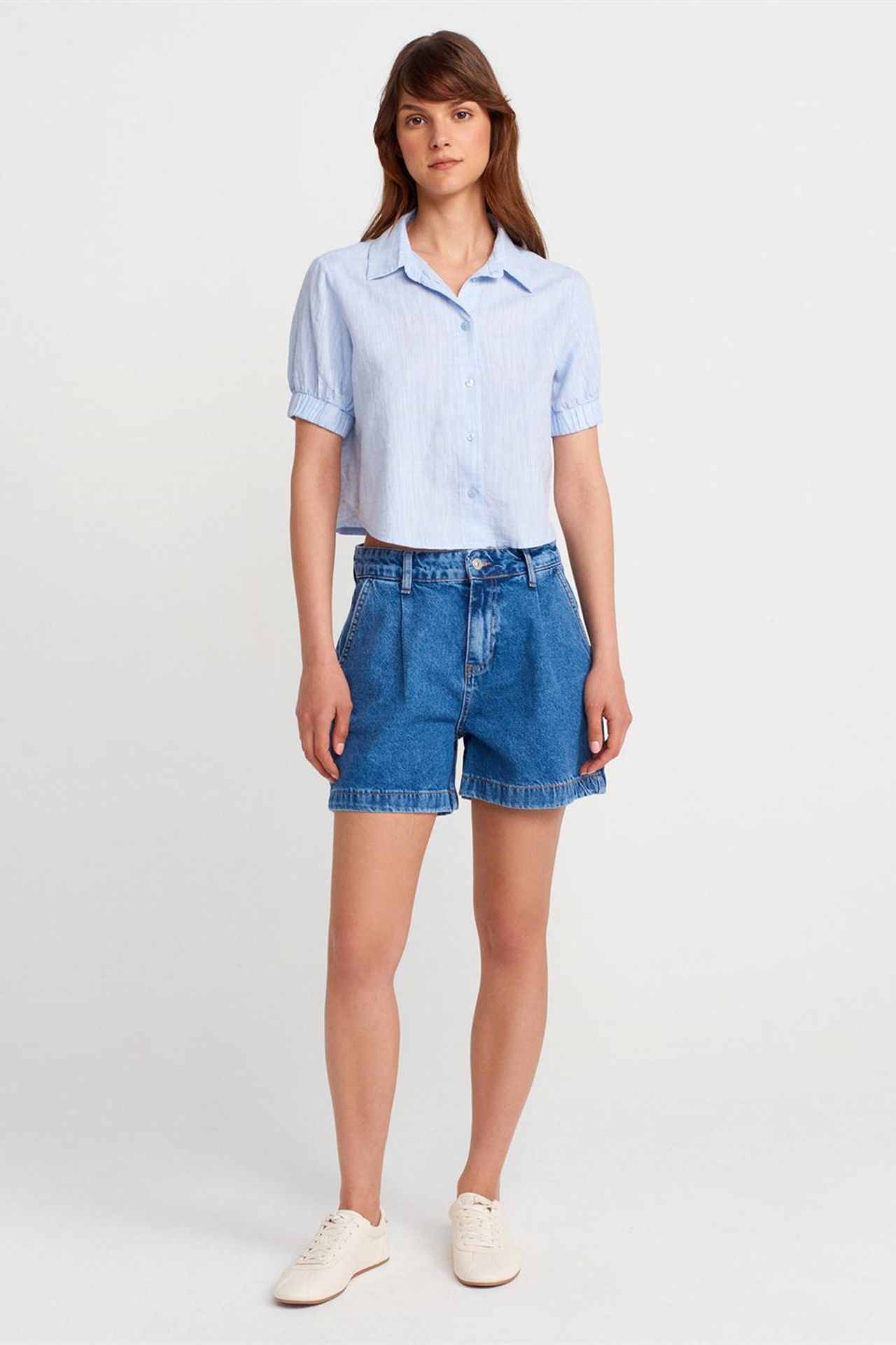 DILVIN Women’s Cropped Linen-Blend Shirt 4