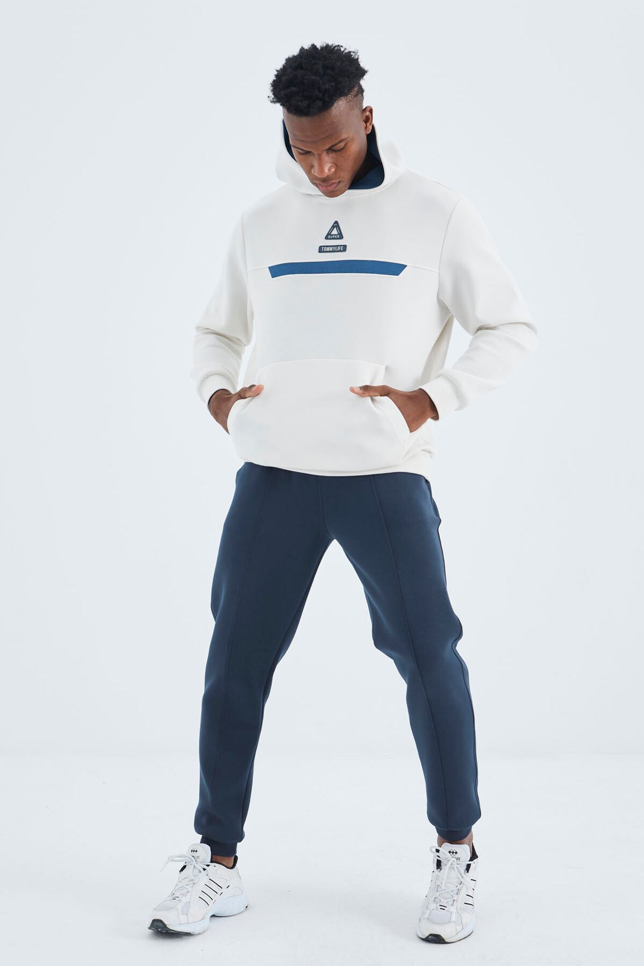 TOMMY Men's Regular-Fit 3-Thread Fleece Sweatpants 3