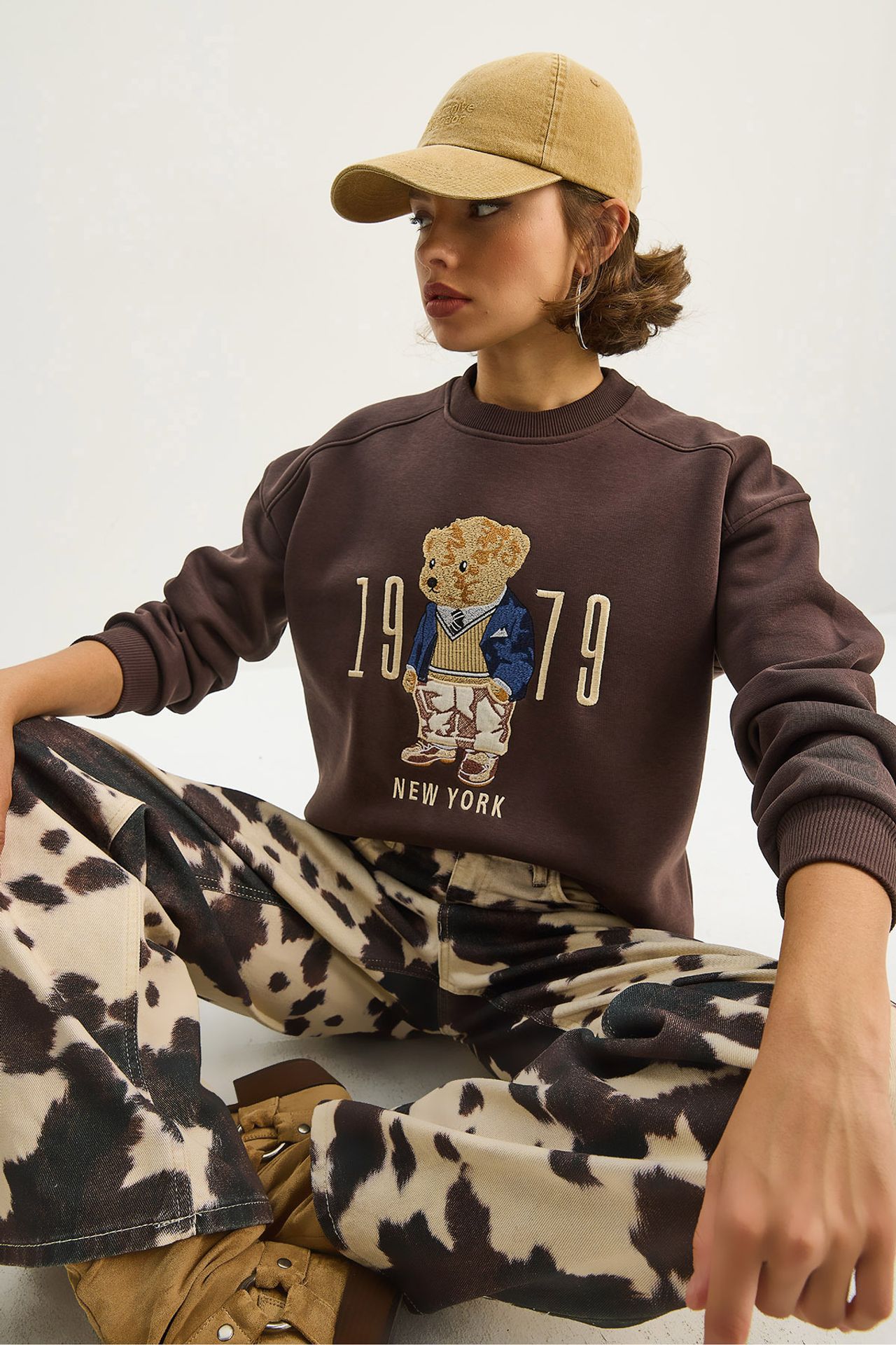 LUCCI Relaxed Fit Printed Crew Neck Sweatshirt 2