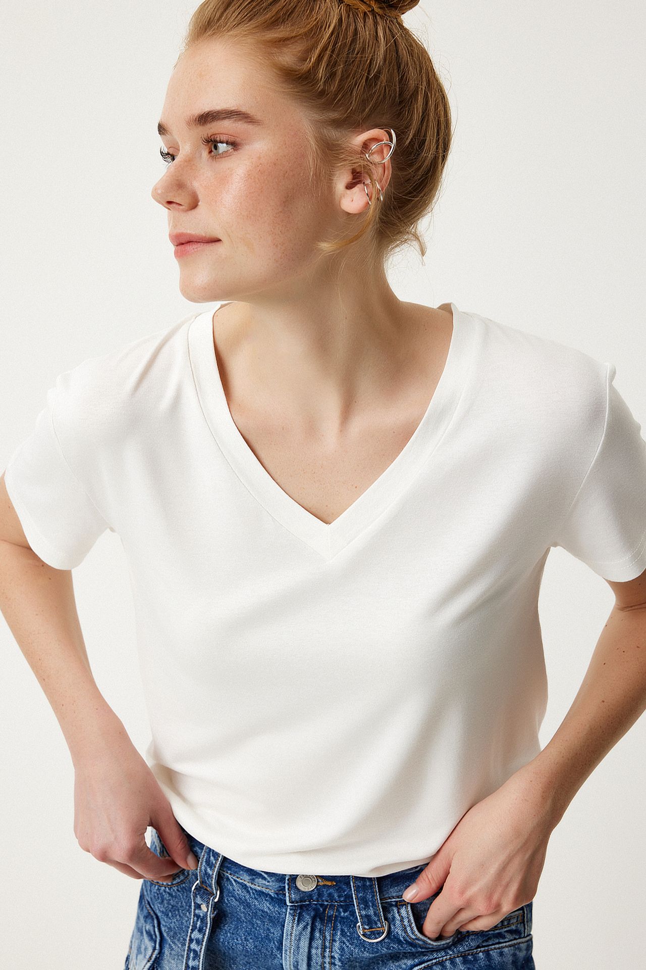 ISTANBUL V-Neck Short Sleeve Plain T-Shirt 3