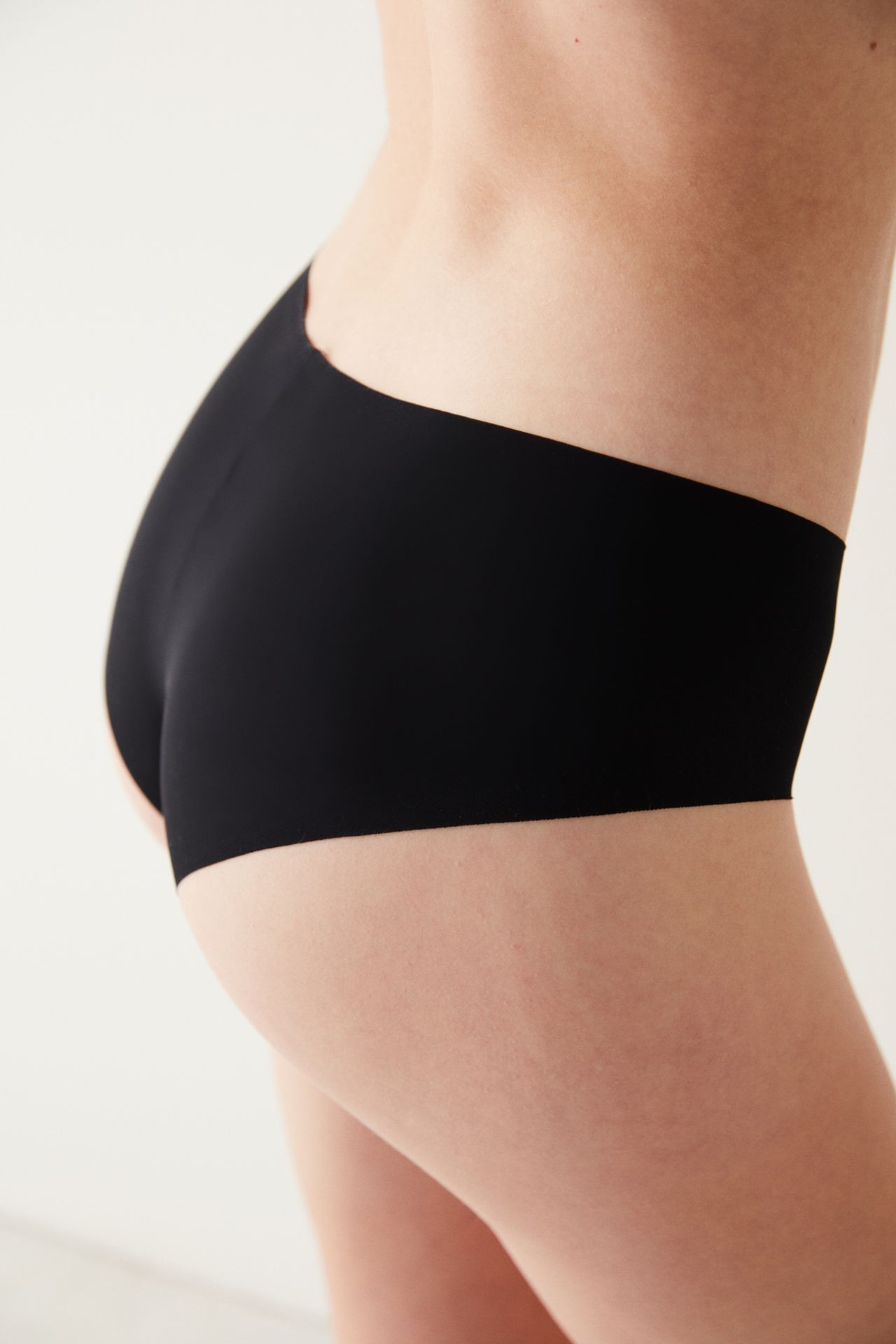 PENTI Women’s Non-Slip Smooth Hipster 2