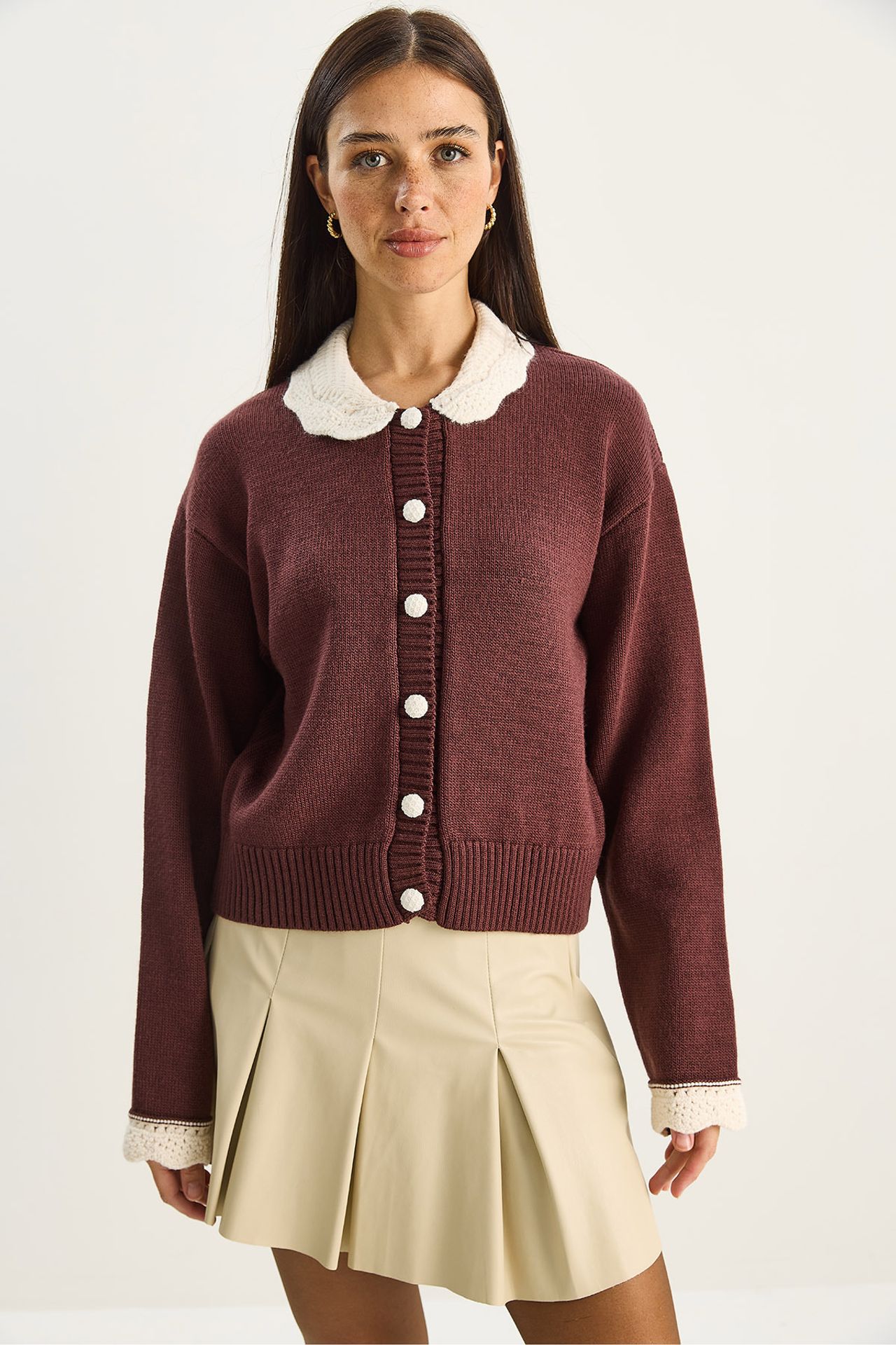 LUCCI Thick Ribbed Knit Cardigan with Button Closure 2