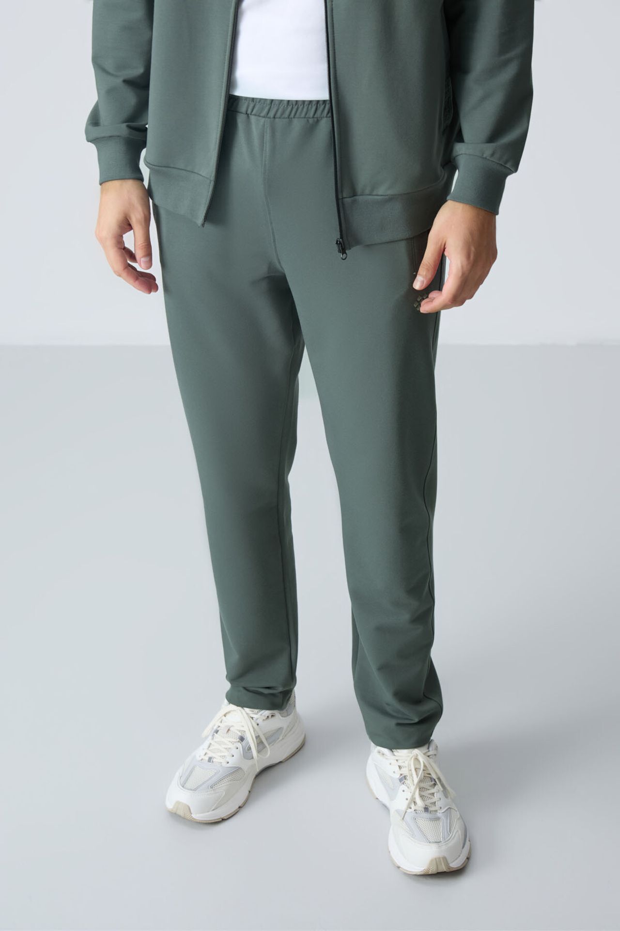 TOMMY Men's Zip-Collar Sweatshirt And Pants Set 2