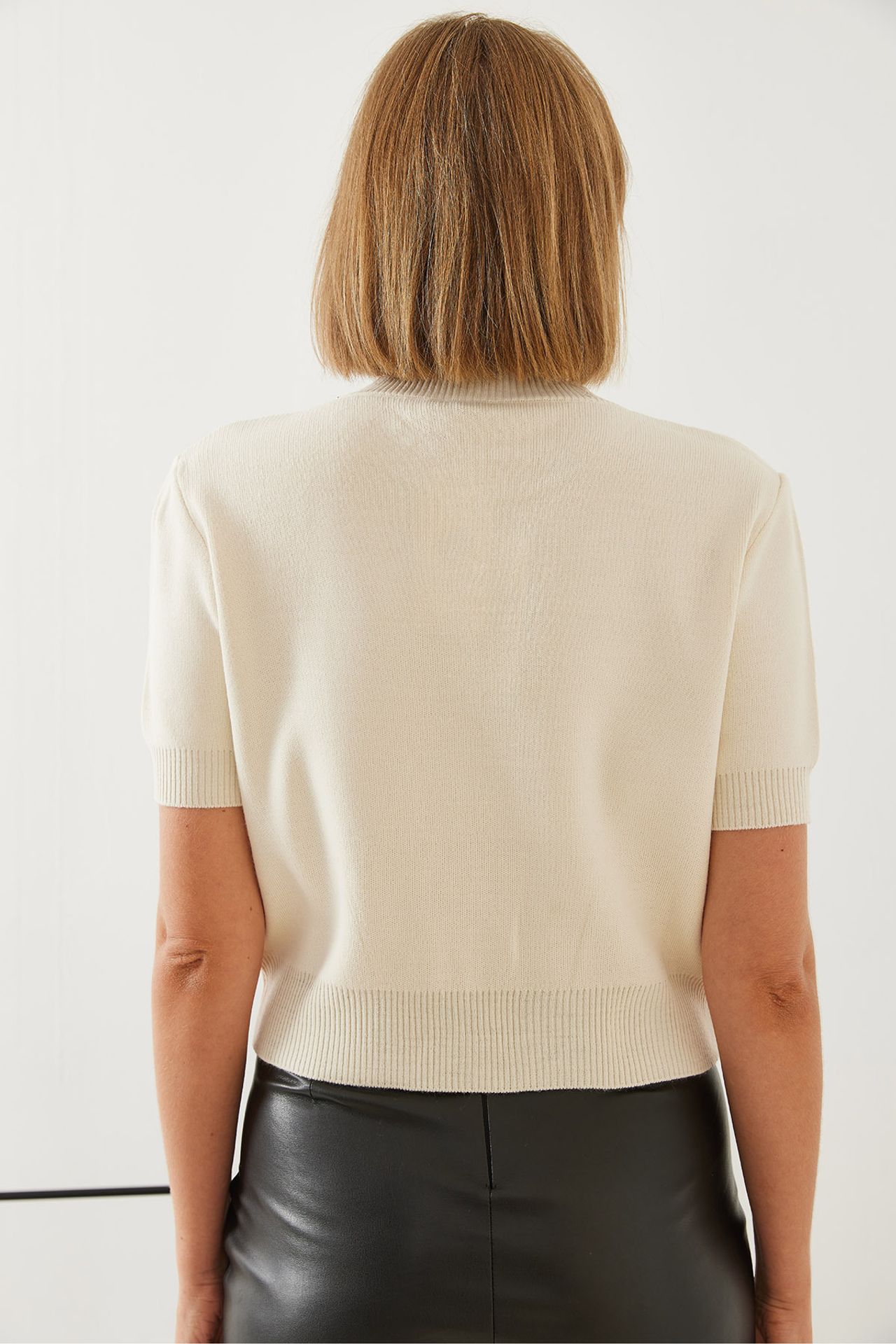 LUCCI Crop Cardigan with Accessory Detail 4