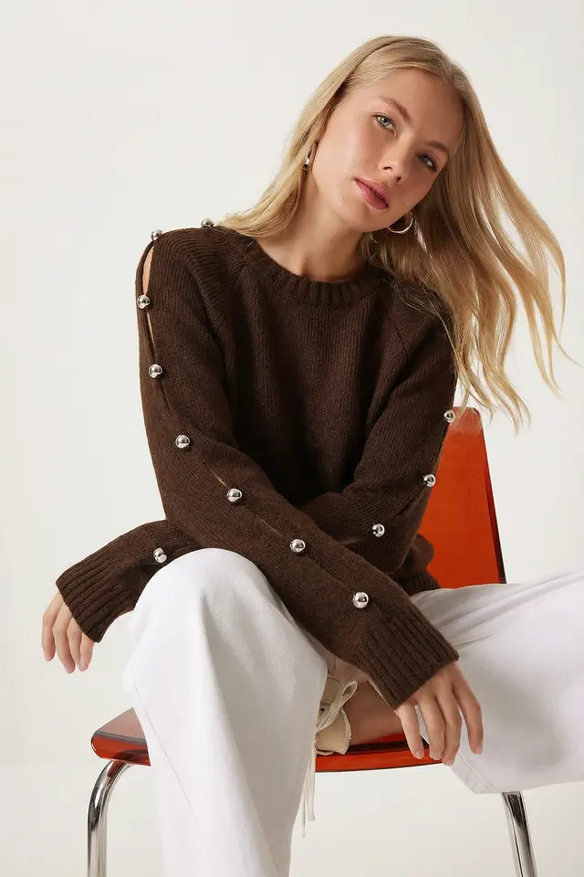 ISTANBUL Crew Neck Cut Out Knit Sweater