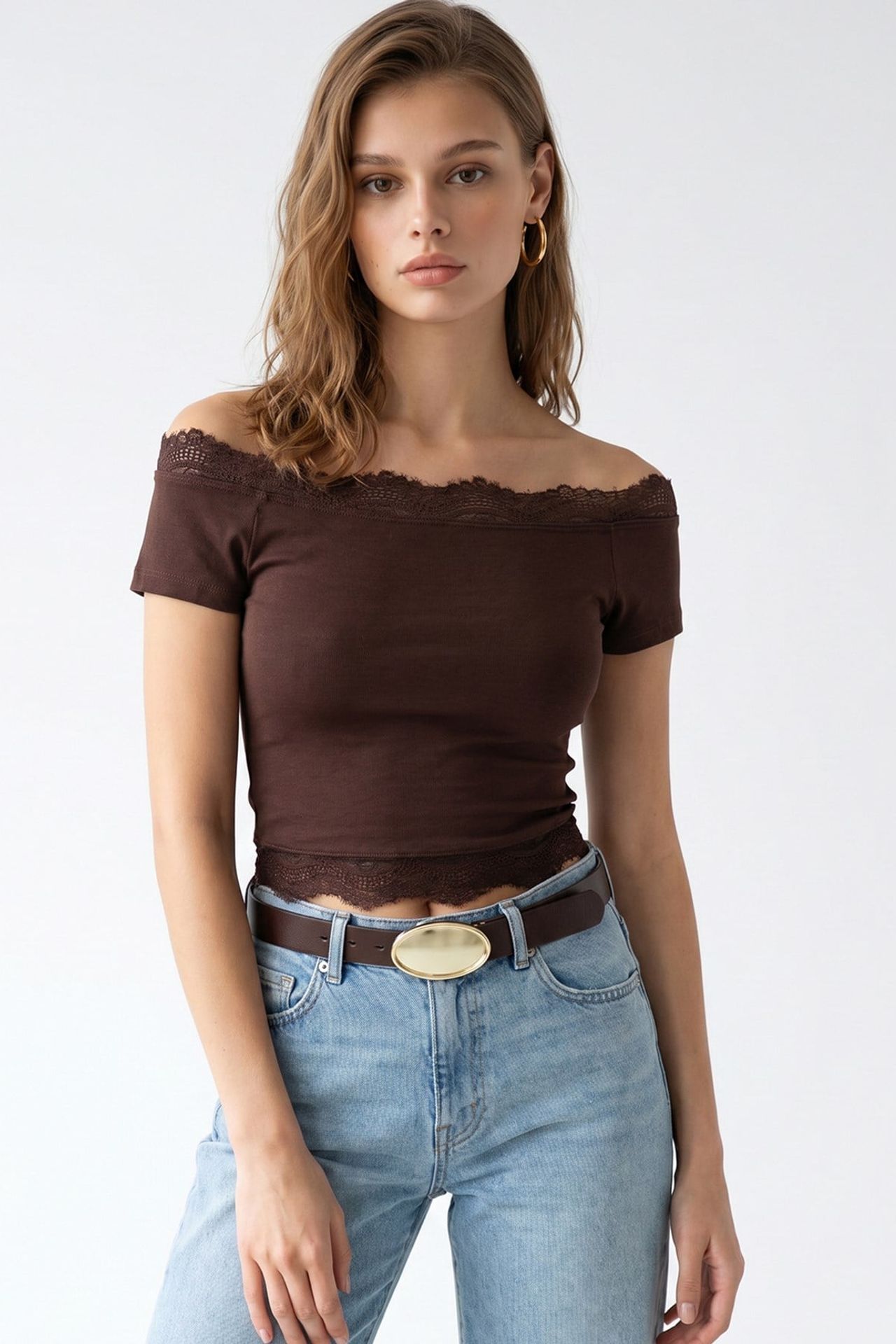MIXRAY Embroidered Slim-fit Boat Neck Crop Top 1