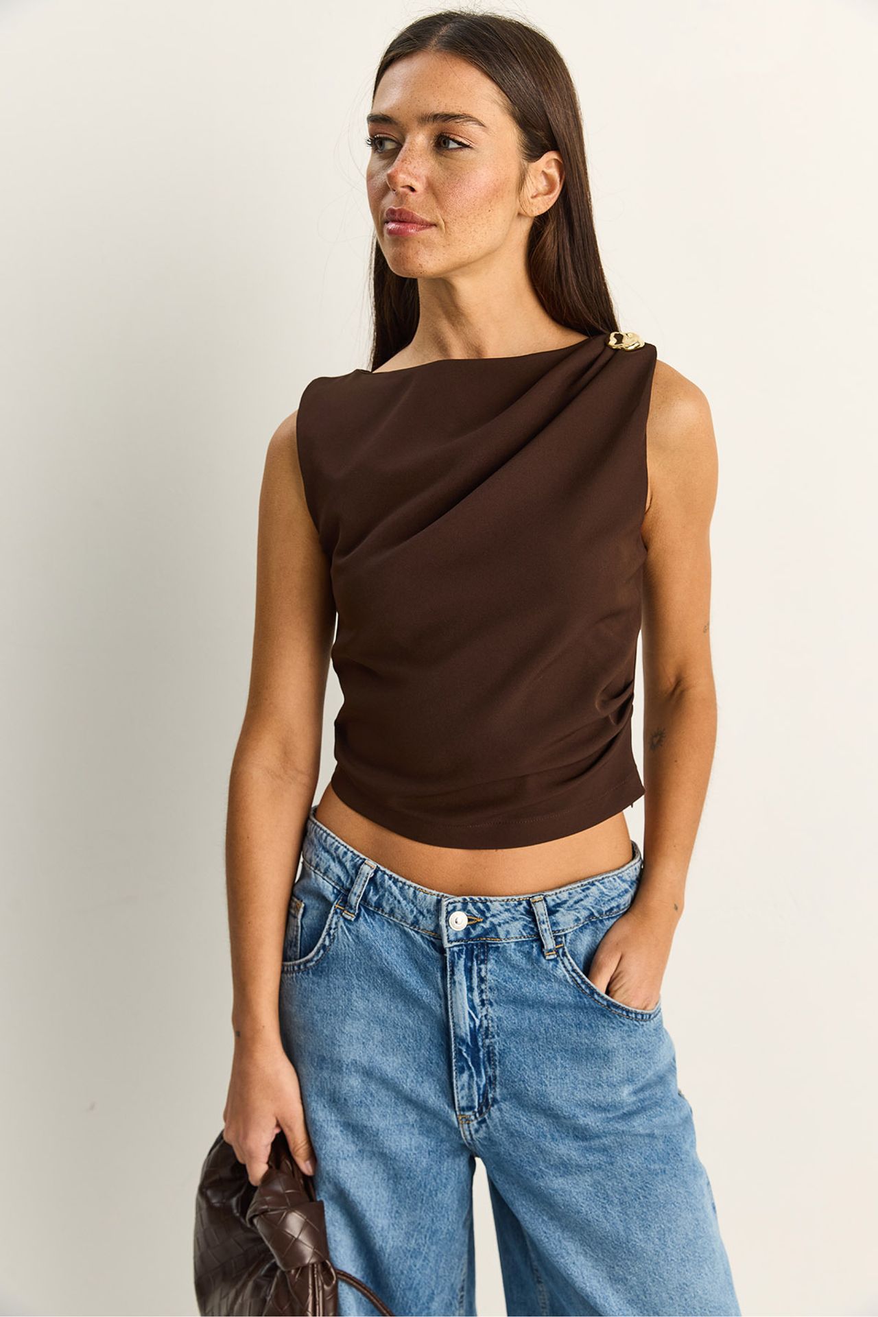 LUCCI Boat Neck Sleeveless Blouse with Stone Accessory 2