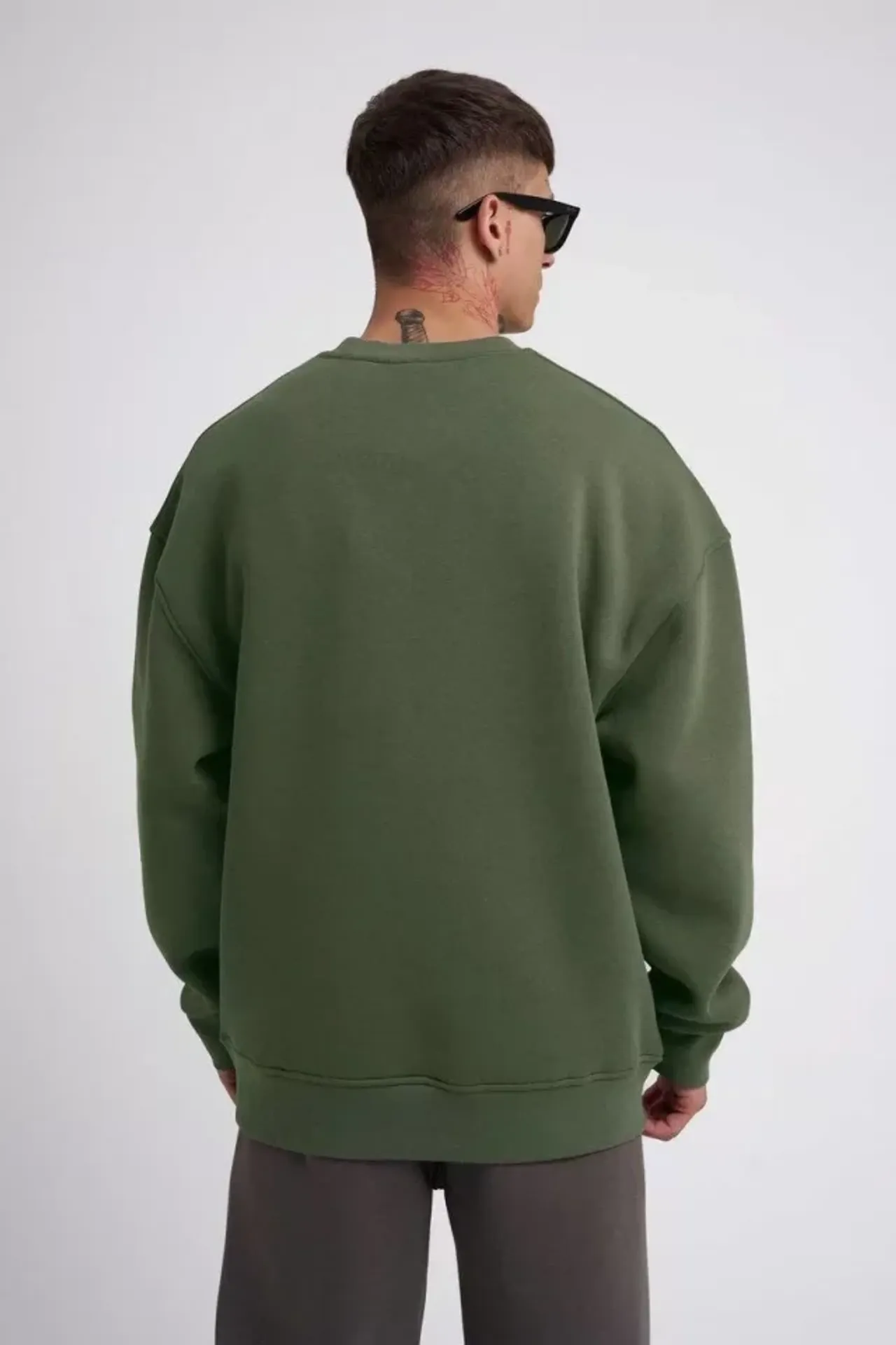 JANES Oversized Crew Neck Sweatshirt with Ribbed Detail 2