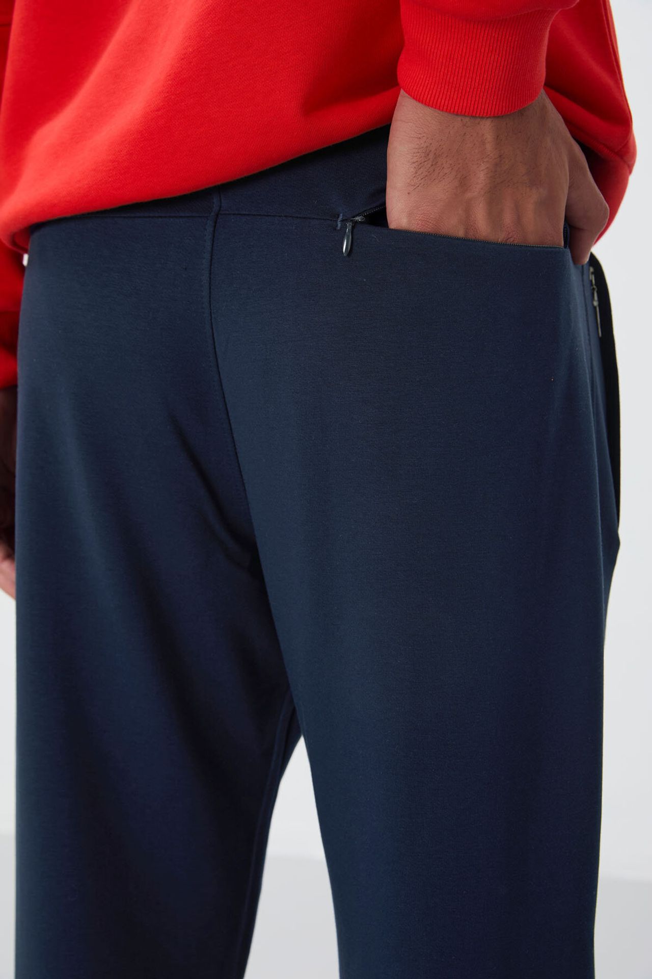 TOMMY Men's Slim-fit Straight-leg Sweatpants 5