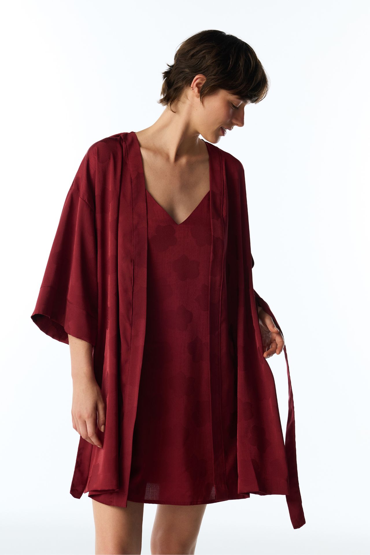 PENTI Orquidea Satin Floral Short Sleeve Robe 2