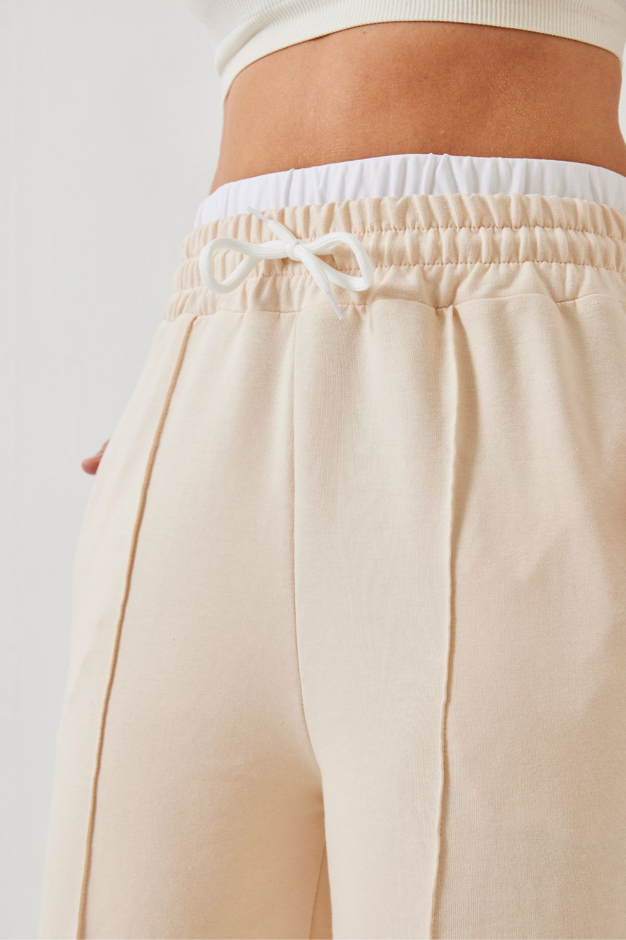LUCCI Wide Leg Pants with Belt Detail 4