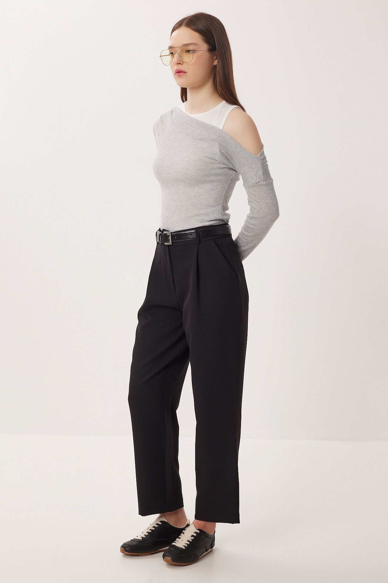 ISTANBUL High Waist Tailored Trousers with Belt 1