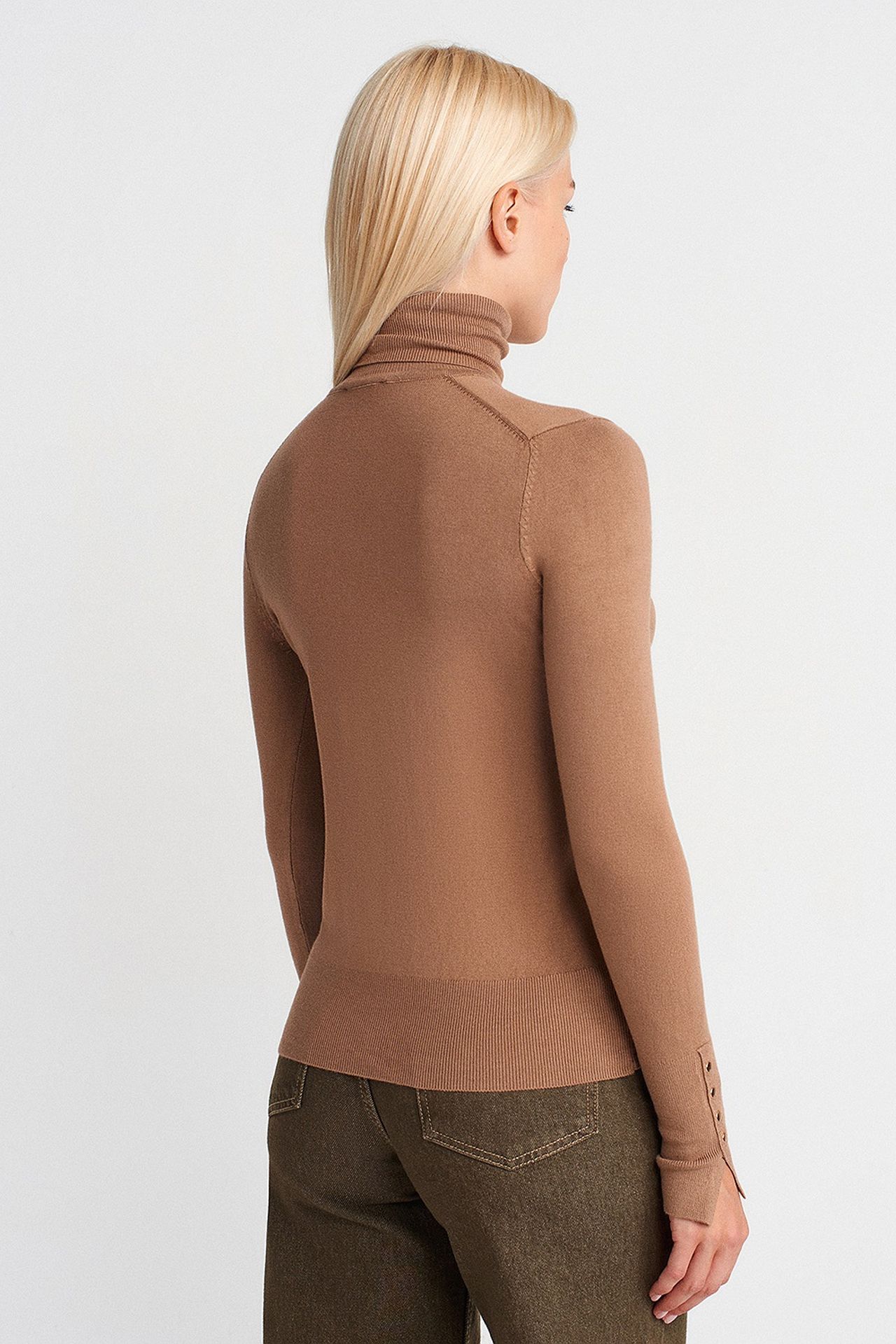 DILVIN Women's Turtleneck Knit Sweater With Buttons