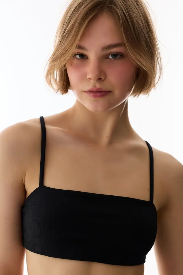 PENTI Ribbed Sports Bra