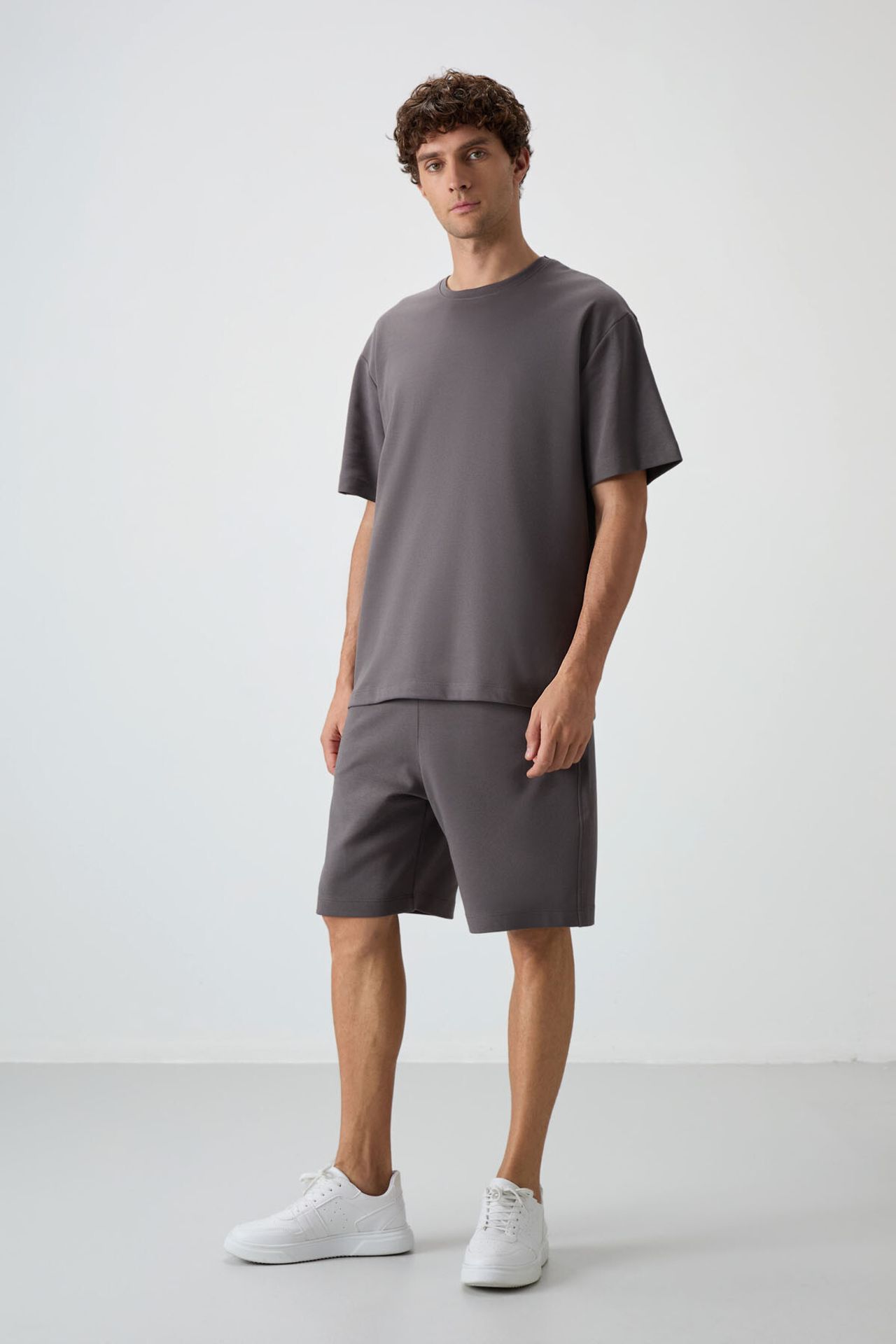 TOMMY Oversized T-Shirt And Shorts Set 6