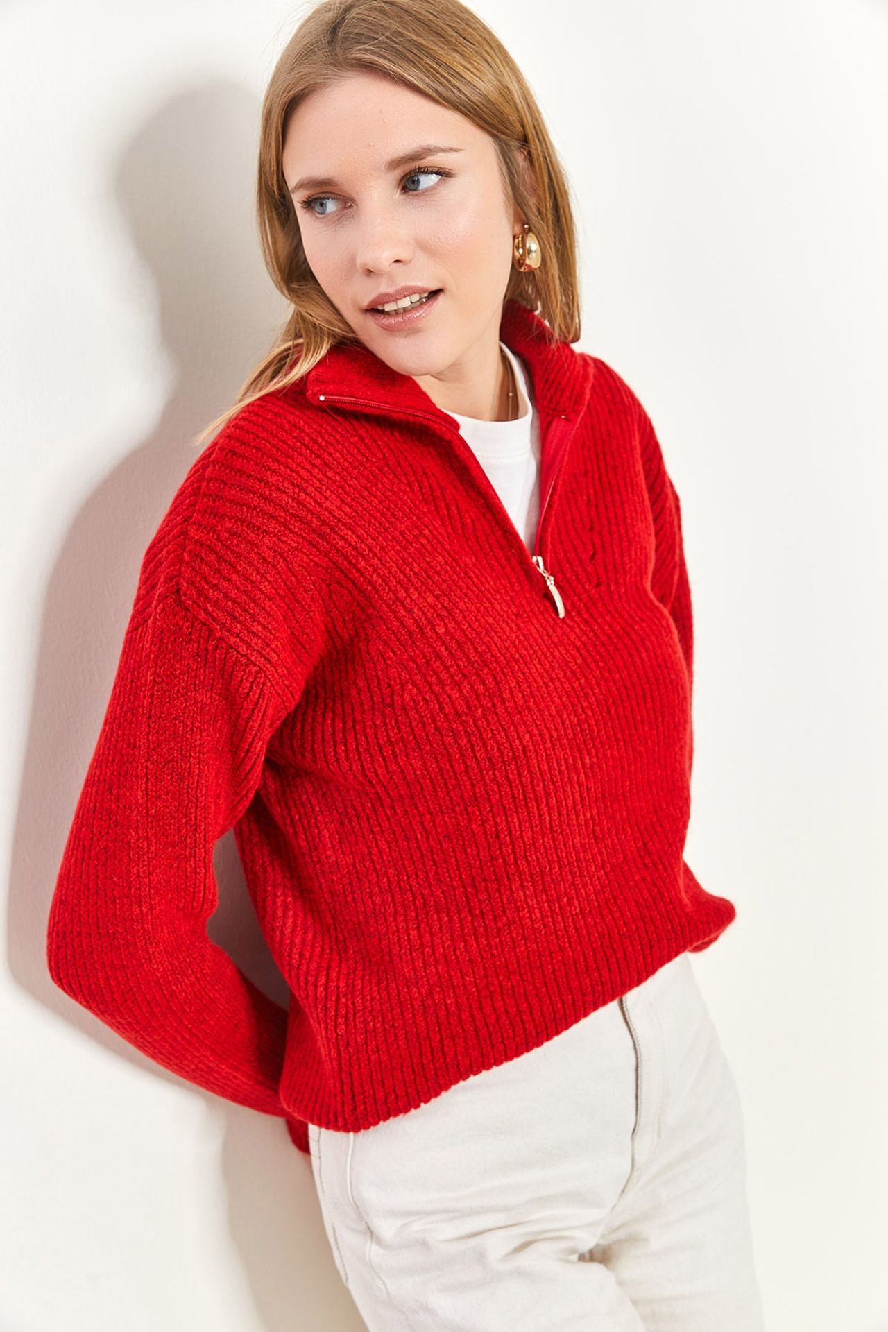 LUCCI Oversized Textured Knit Sweater with Zipper Collar 6