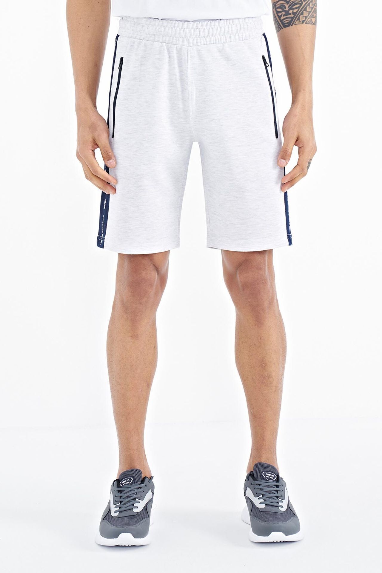 TOMMY Men's Knit Sweat Shorts 2