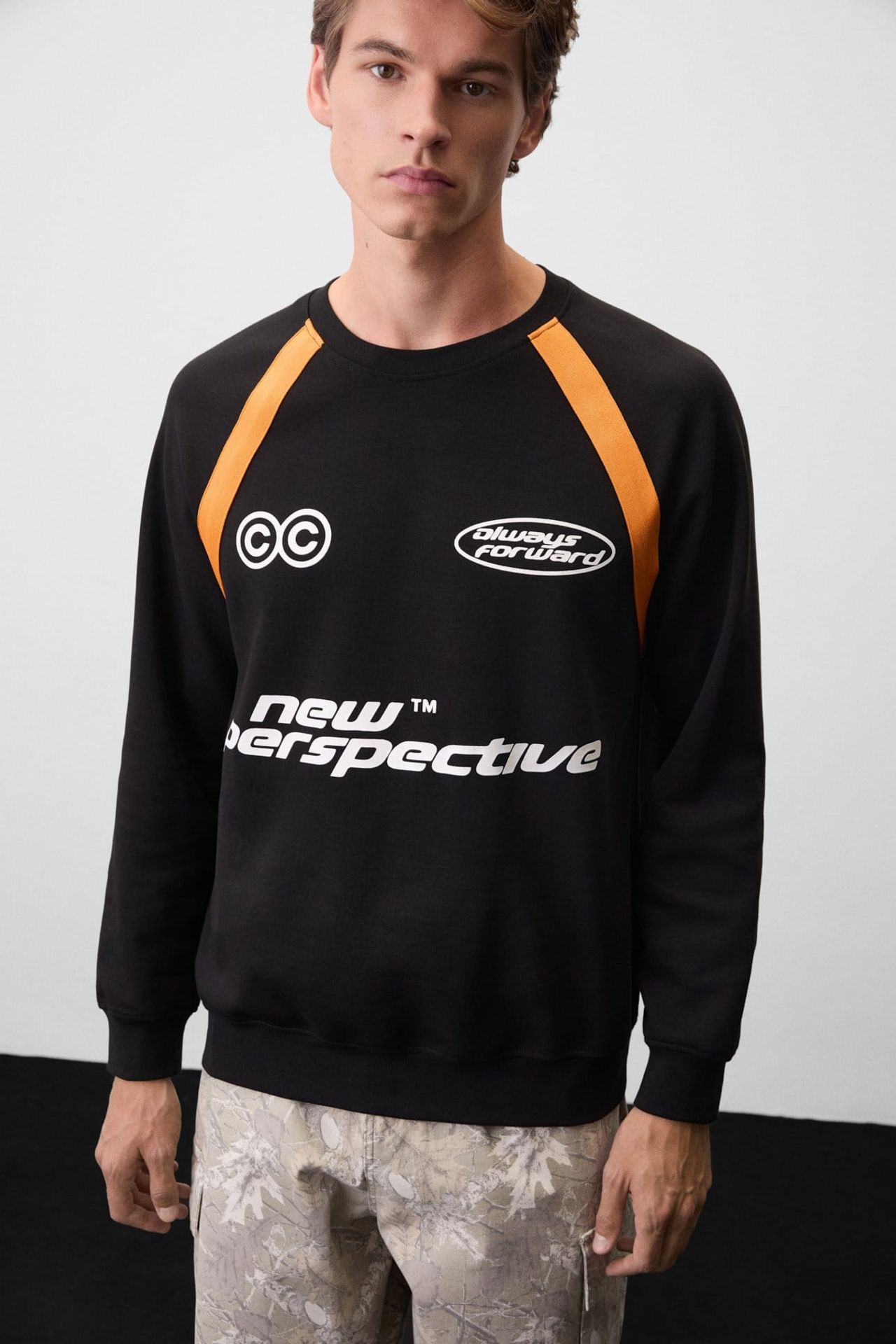 GRIMELANGE Regular Fit Crew Neck Sweatshirt 2