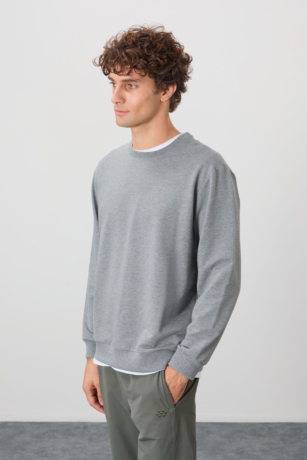 TOMMY Men's Plain Crew Neck Sweatshirt 4