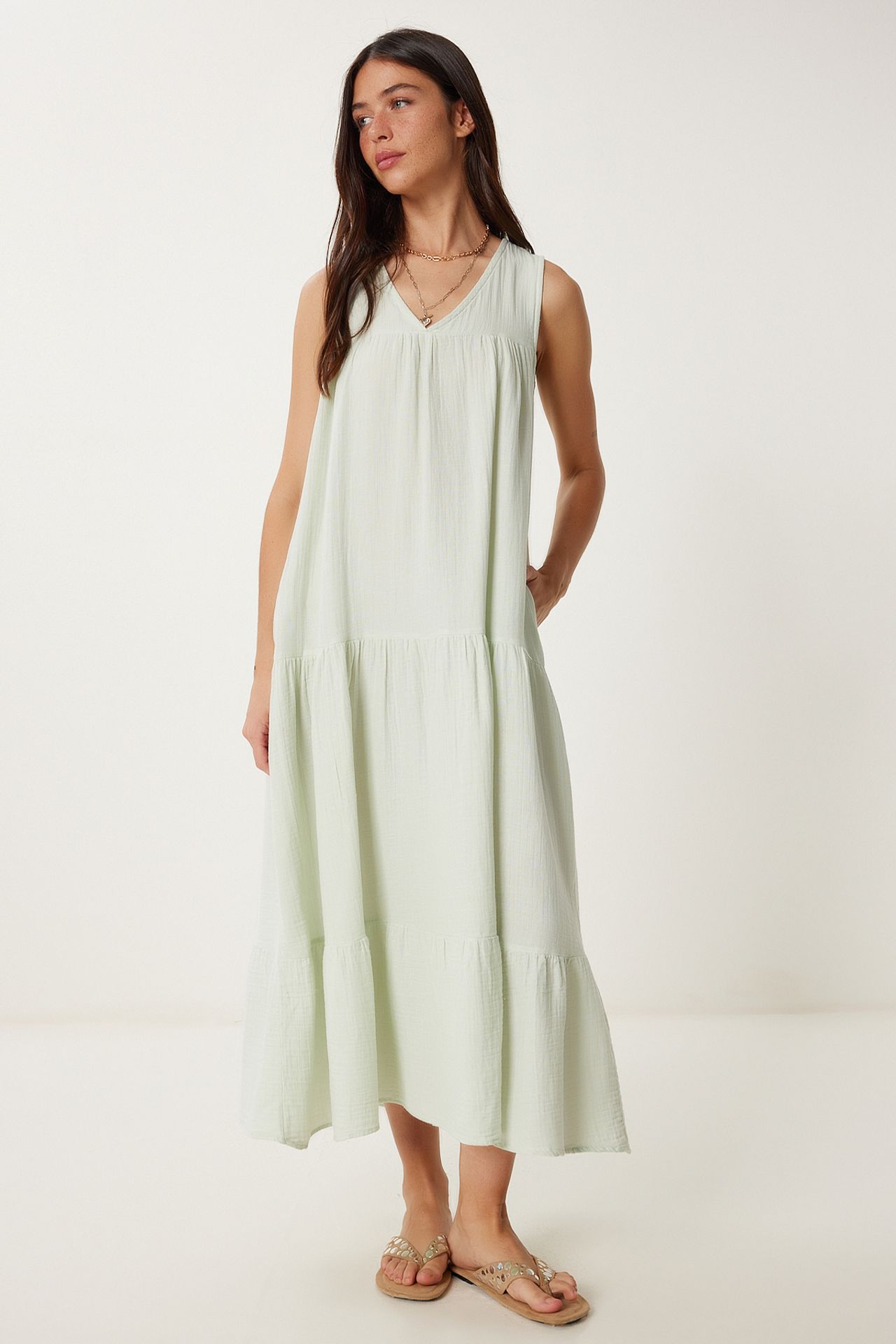 ISTANBUL Frilly V-Neck Midi Dress 3