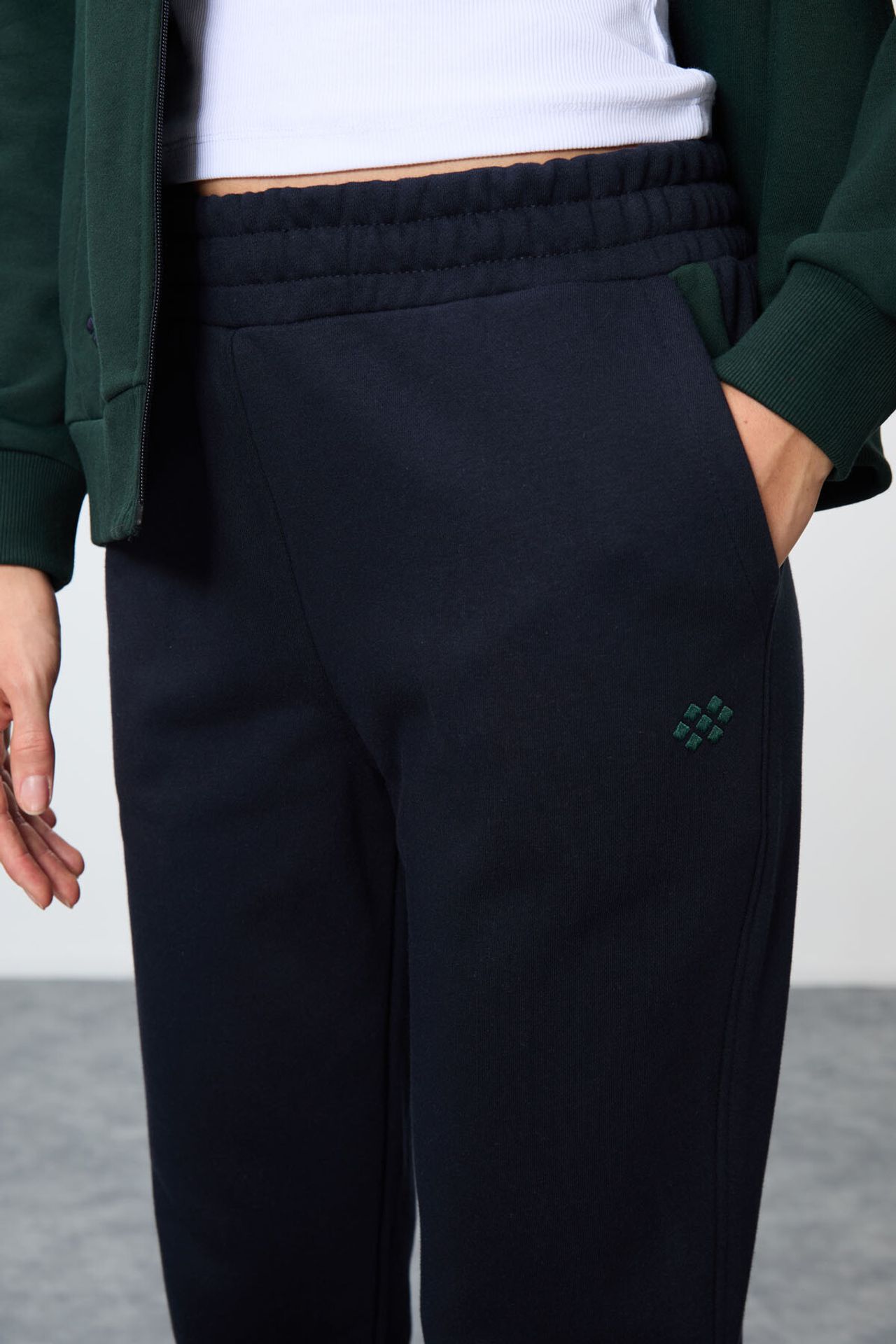 TOMMY Oversized Hooded Zip Sweatshirt And Pants Set 5