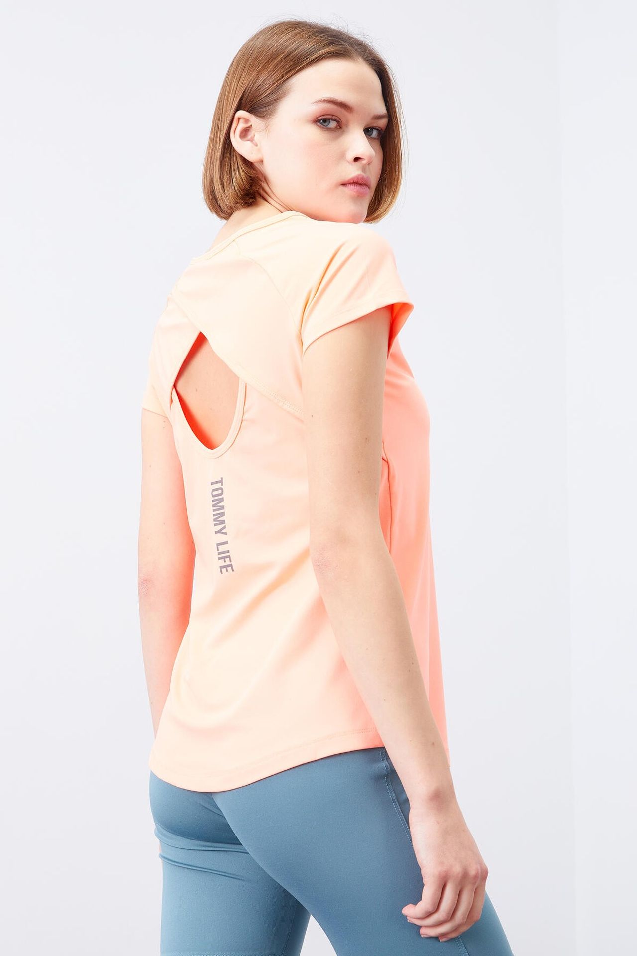 TOMMY Women's Short-Sleeve Crew Neck T-Shirt 5
