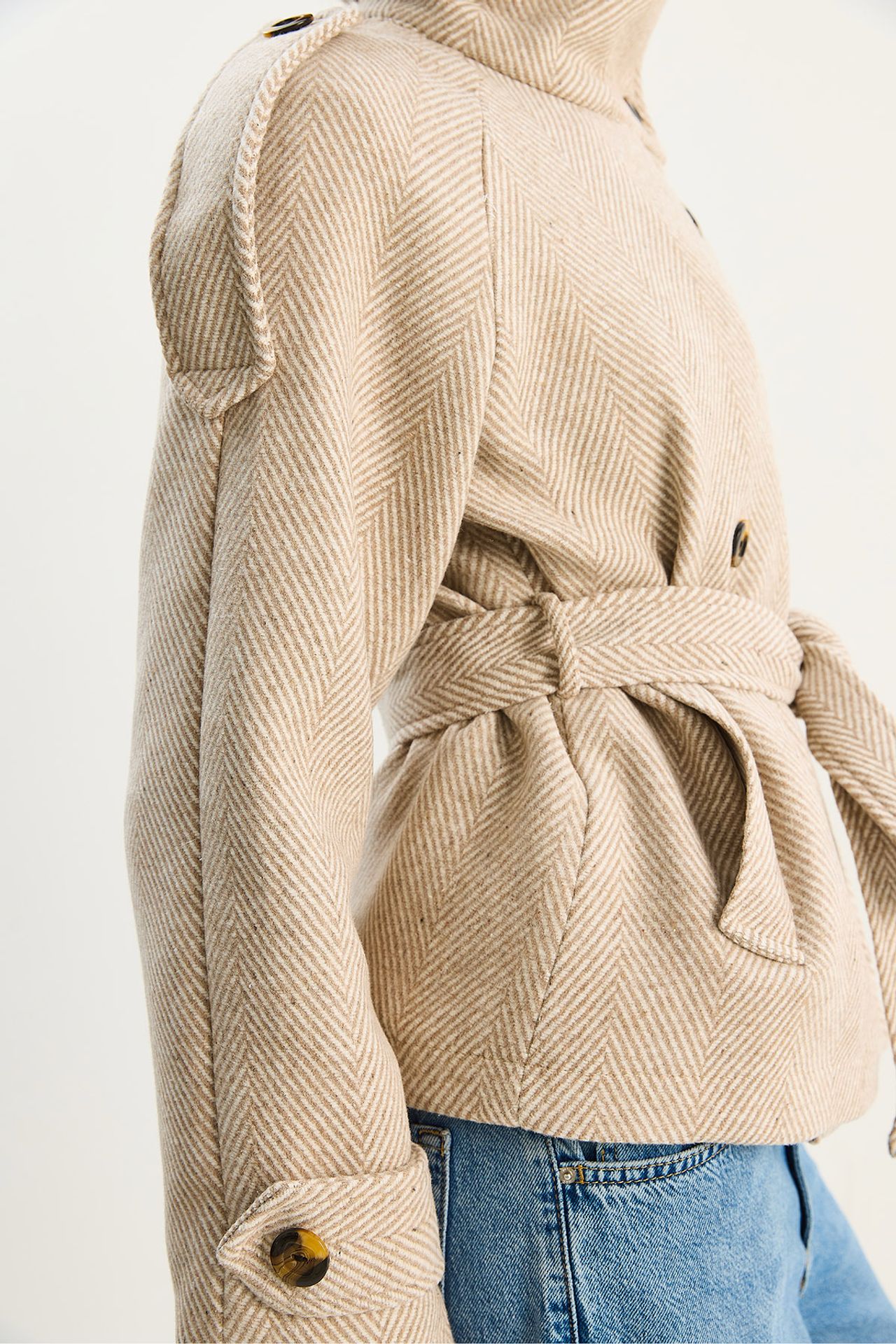 LUCCI Relaxed Fit Button Closure Jacket 5