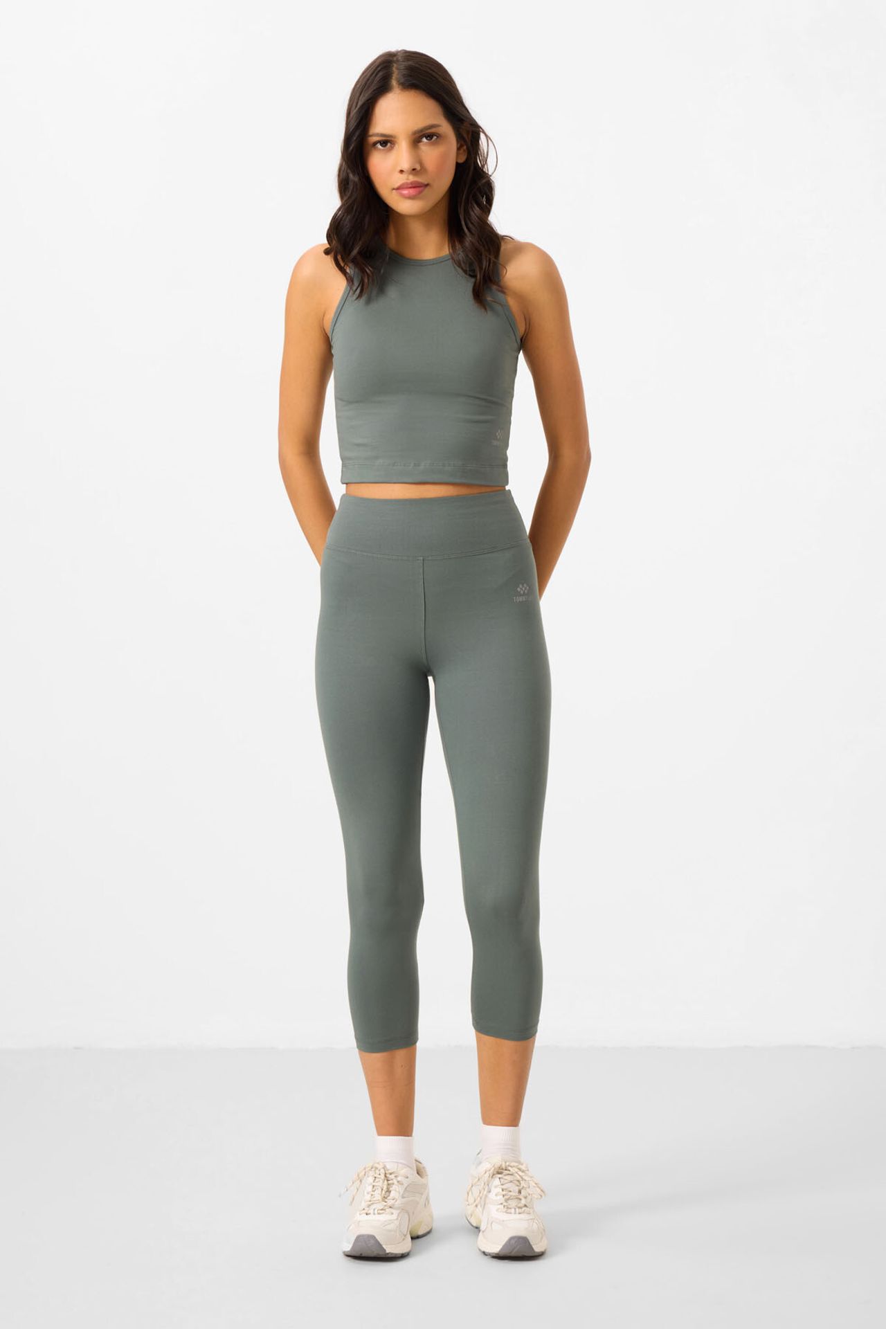 TOMMY Sleeveless Cotton Blend Active Set 5