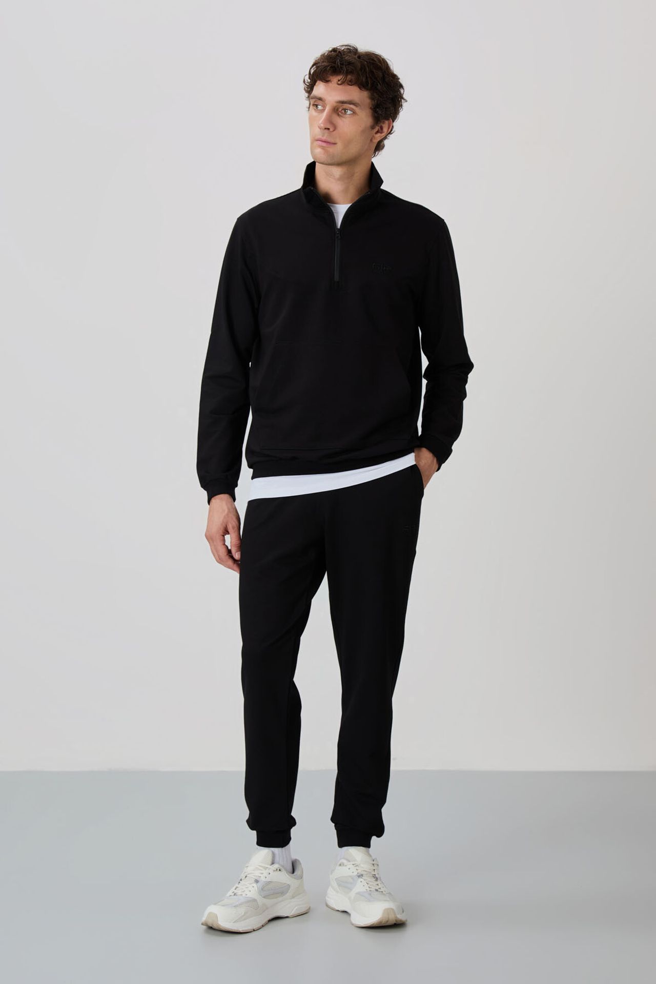 TOMMY Men's Zip-Front Sweatshirt And Pants Set 5