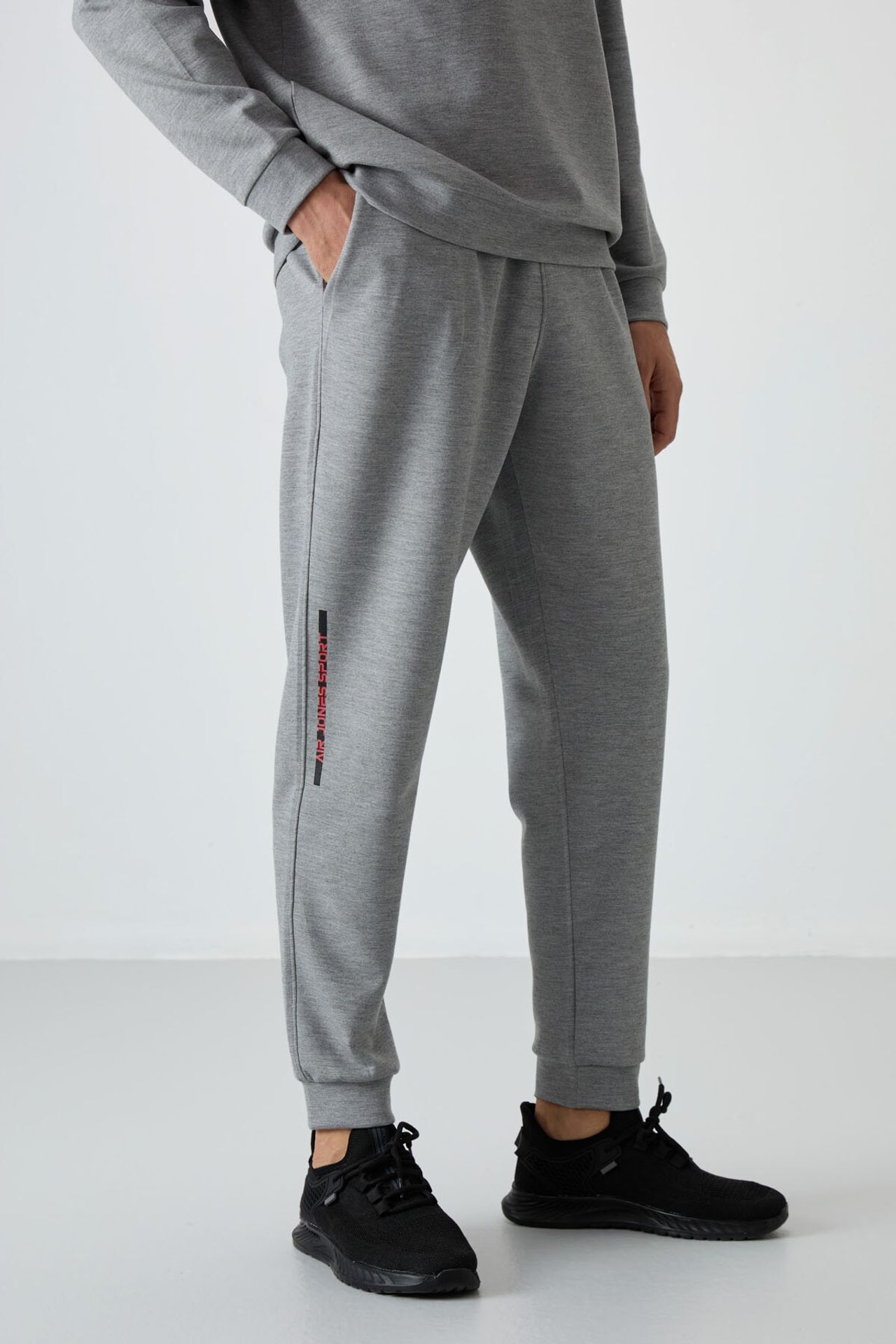 TOMMY Men's Ribbed Knit Sweatshirt And Pants Set 4