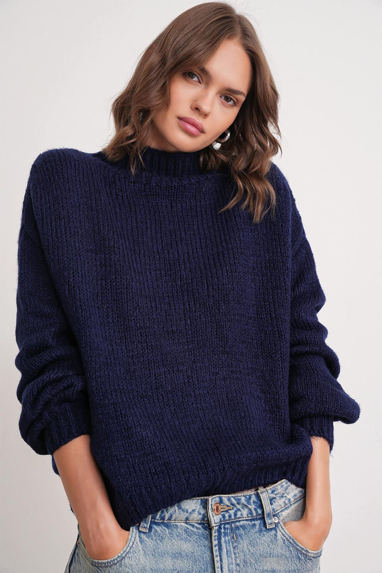 Mixray Relaxed Fit Crew Neck Thick Knit Sweater 3