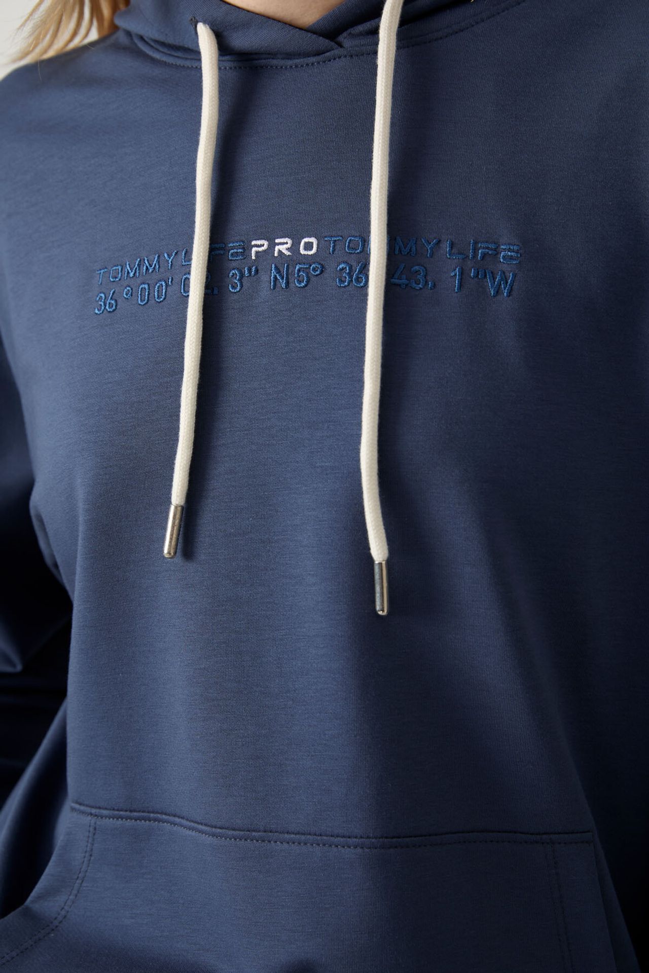 TOMMY Oversized Hooded Sweatshirt And Pants Set 3