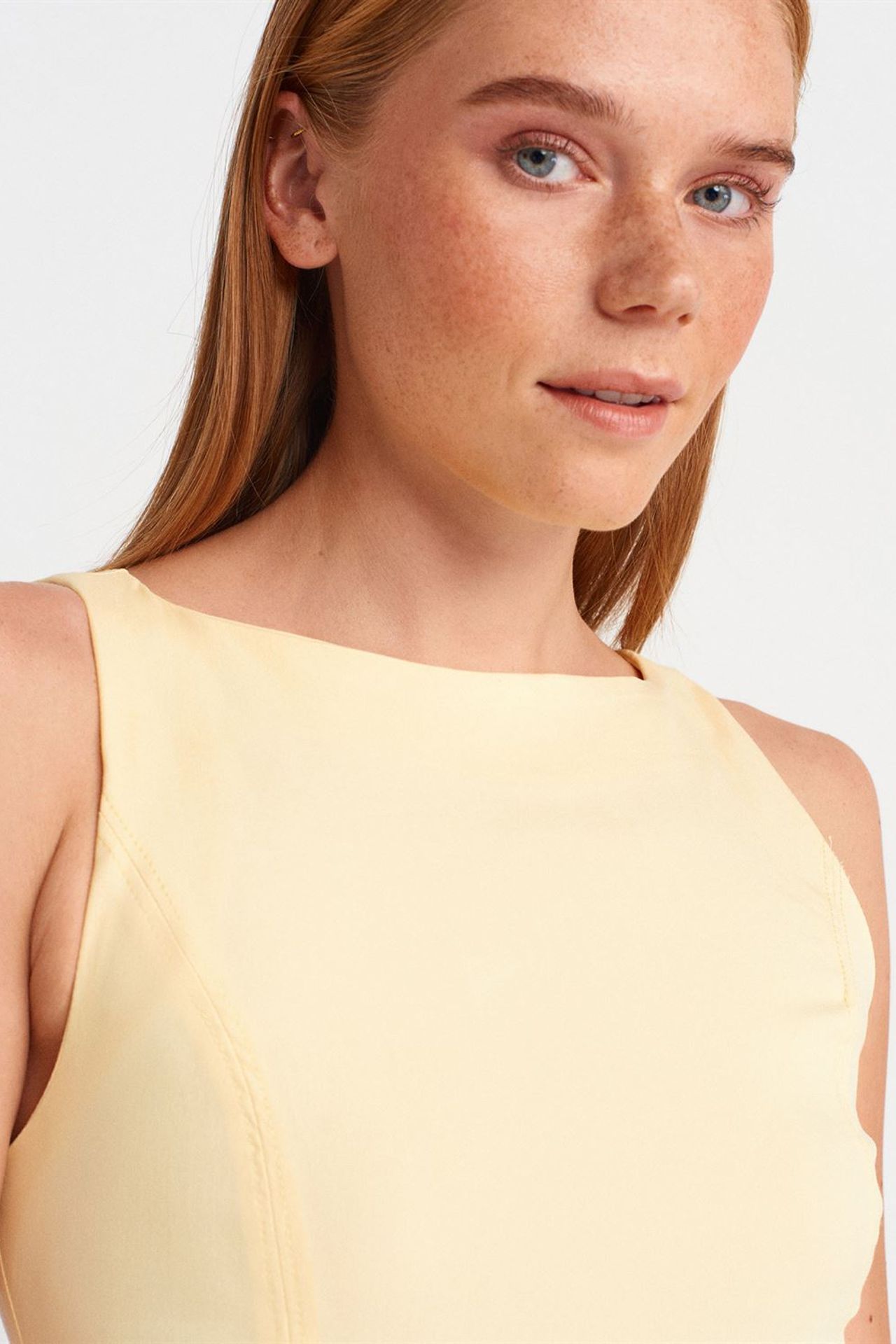 DILVIN Sleeveless Midi Bodycon Dress With Slit 3